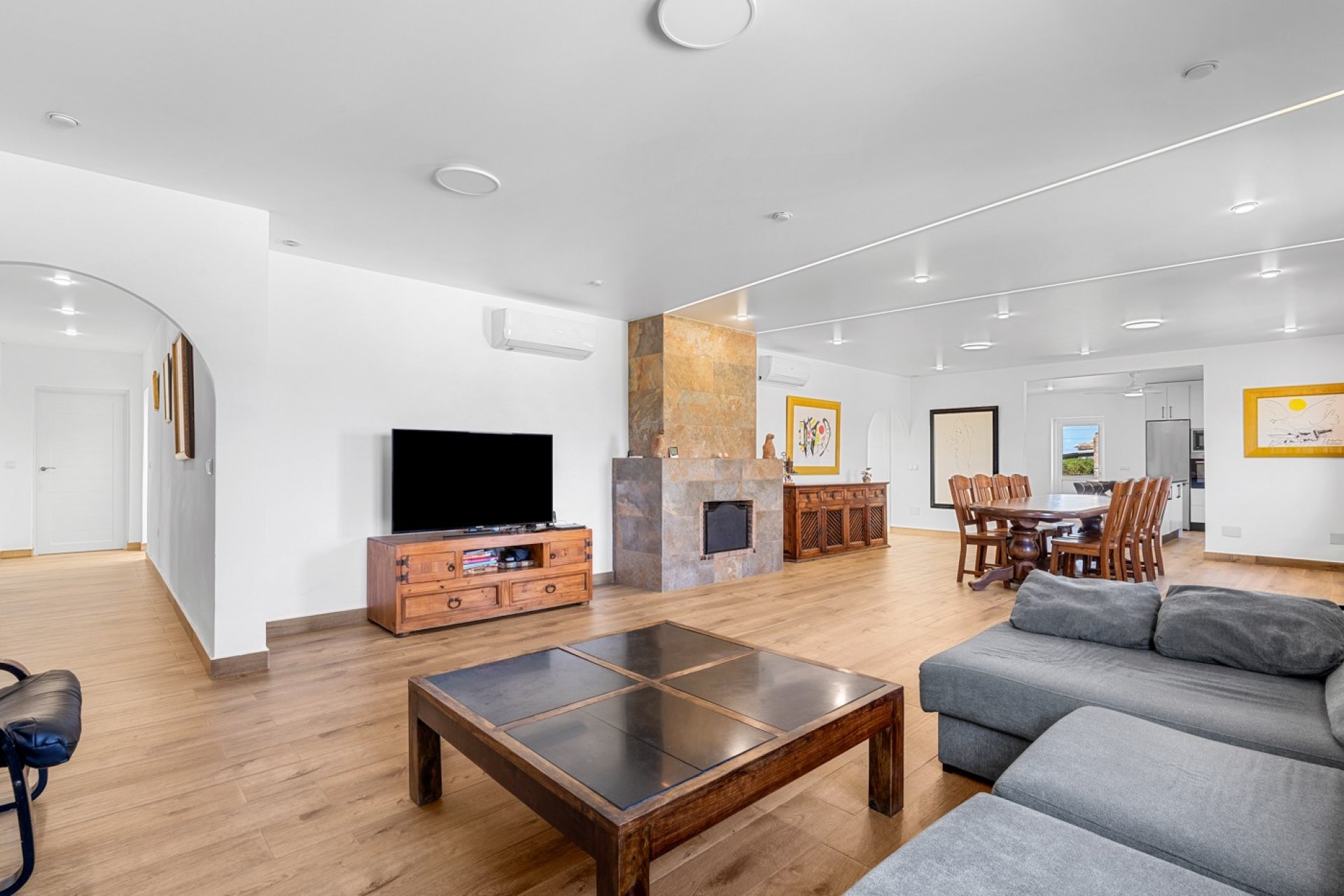 Reventa - Villa -
Los Montesinos