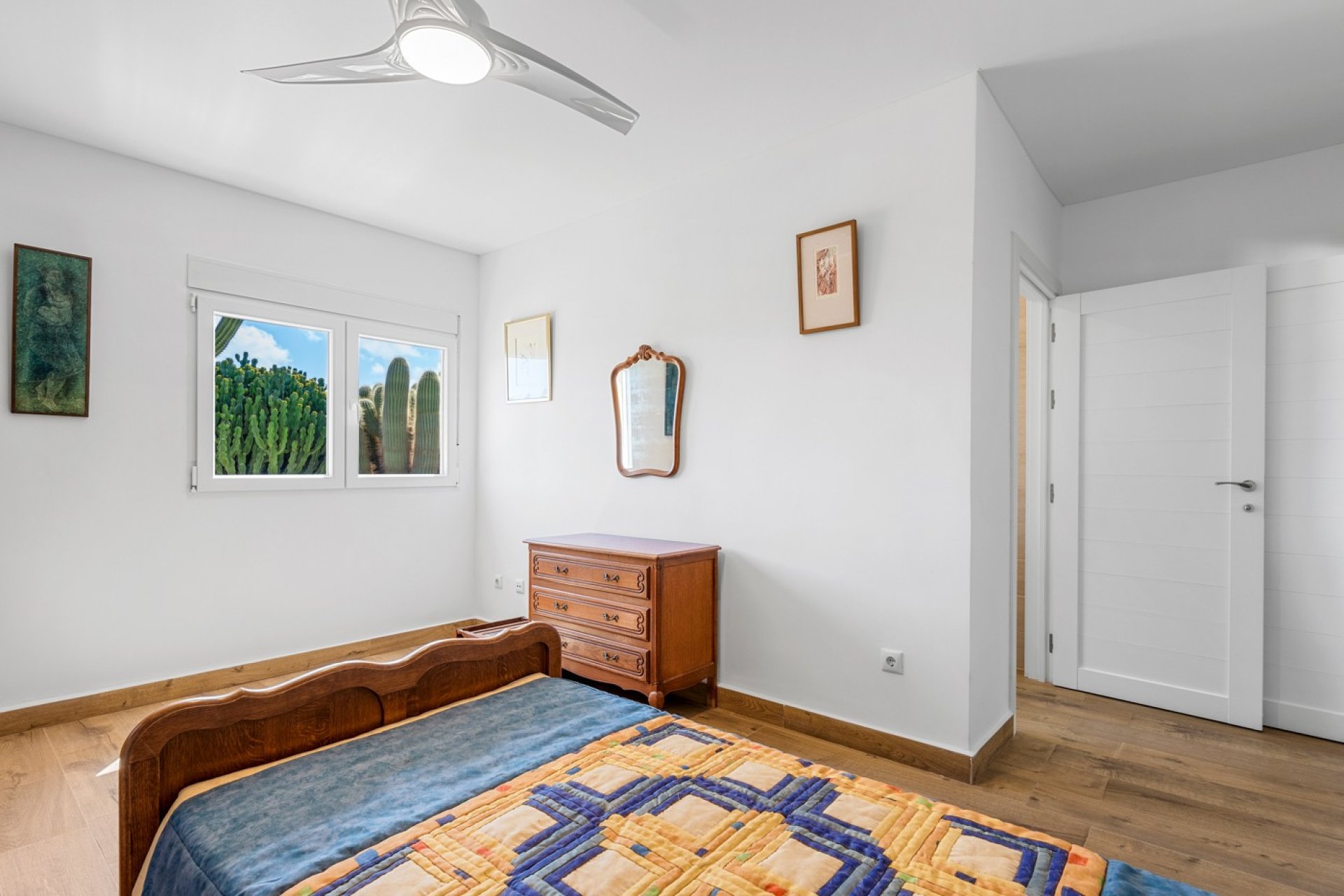 Reventa - Villa -
Los Montesinos