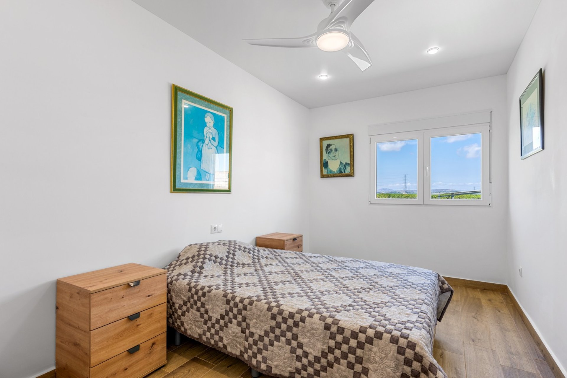 Reventa - Villa -
Los Montesinos