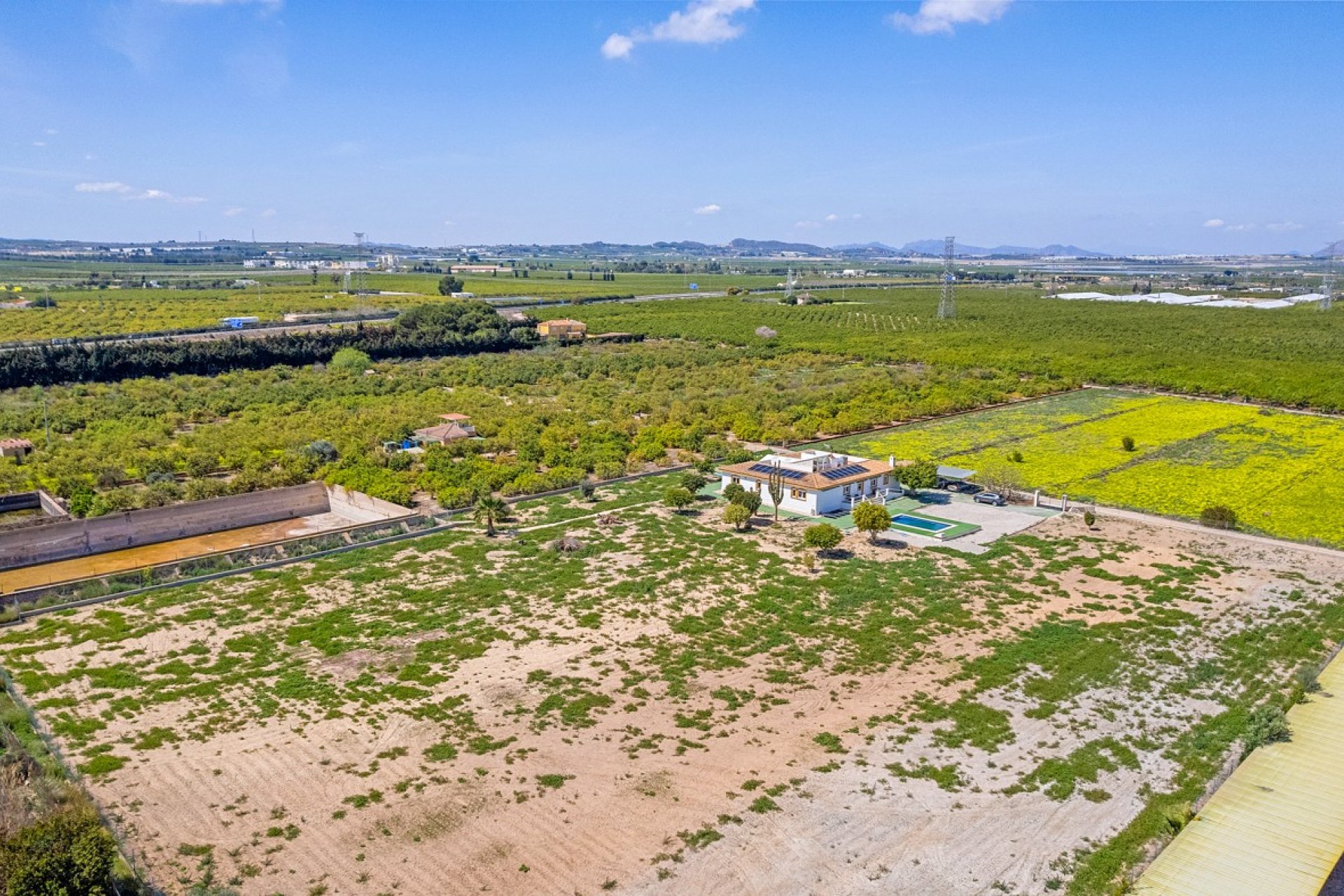 Reventa - Villa -
Los Montesinos