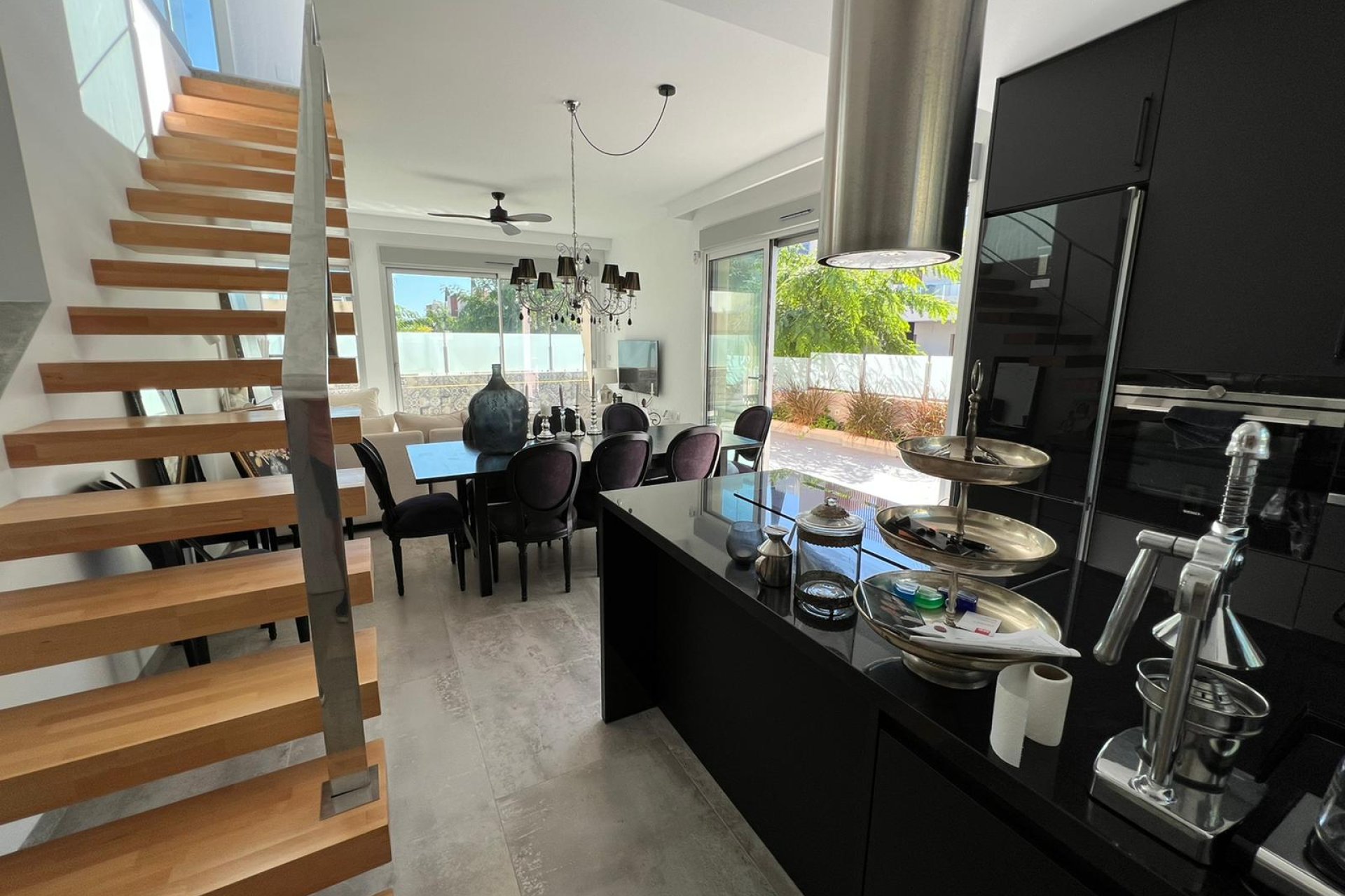 Reventa - Villa -
Mil Palmeras - Costa Blanca Sur