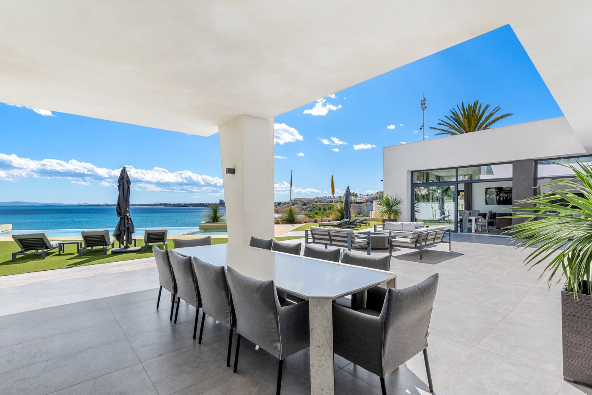 Reventa - Villa -
Orihuela Costa - Cabo Roig