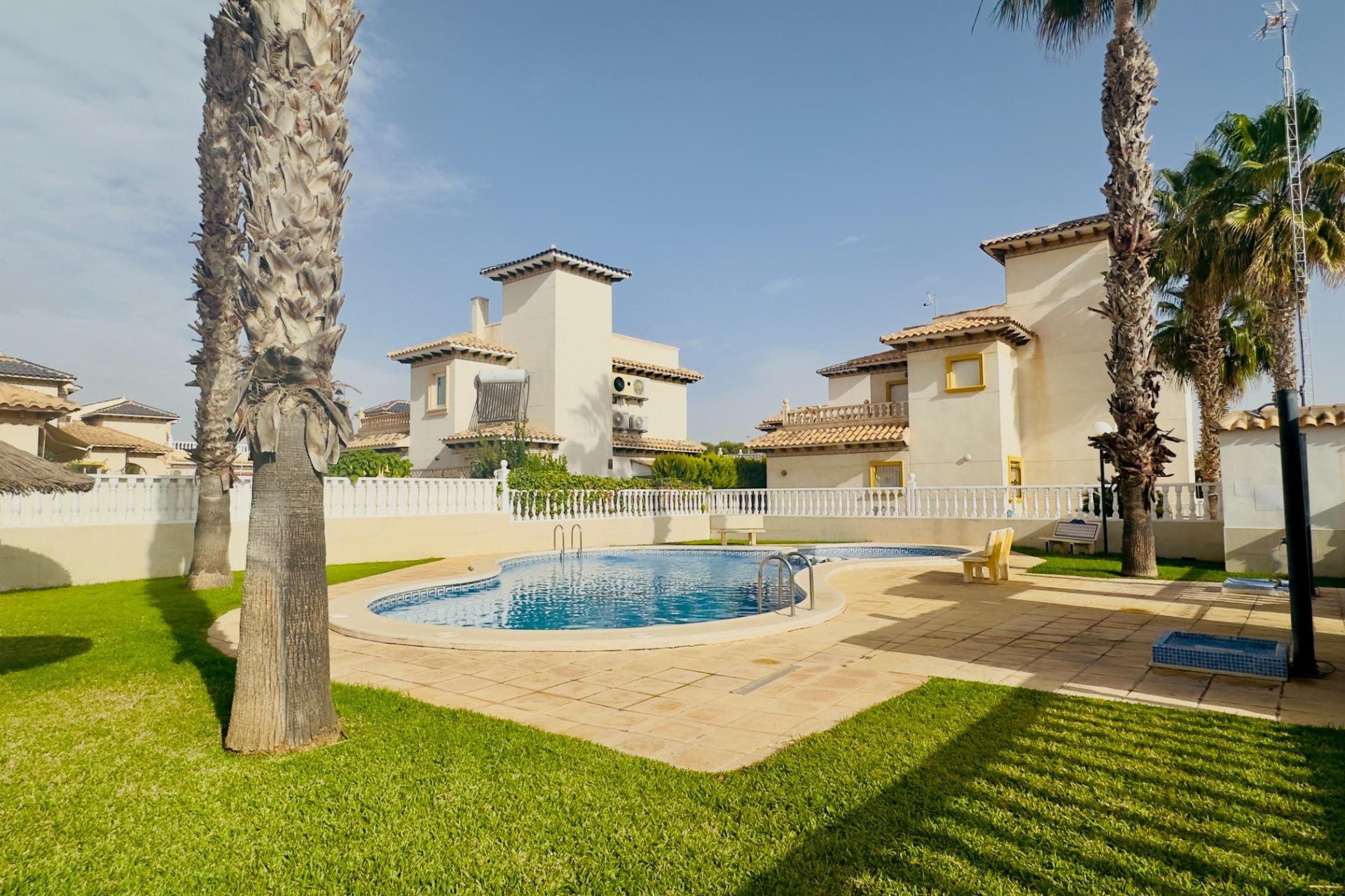 Reventa - Villa -
Orihuela Costa - Cabo Roig