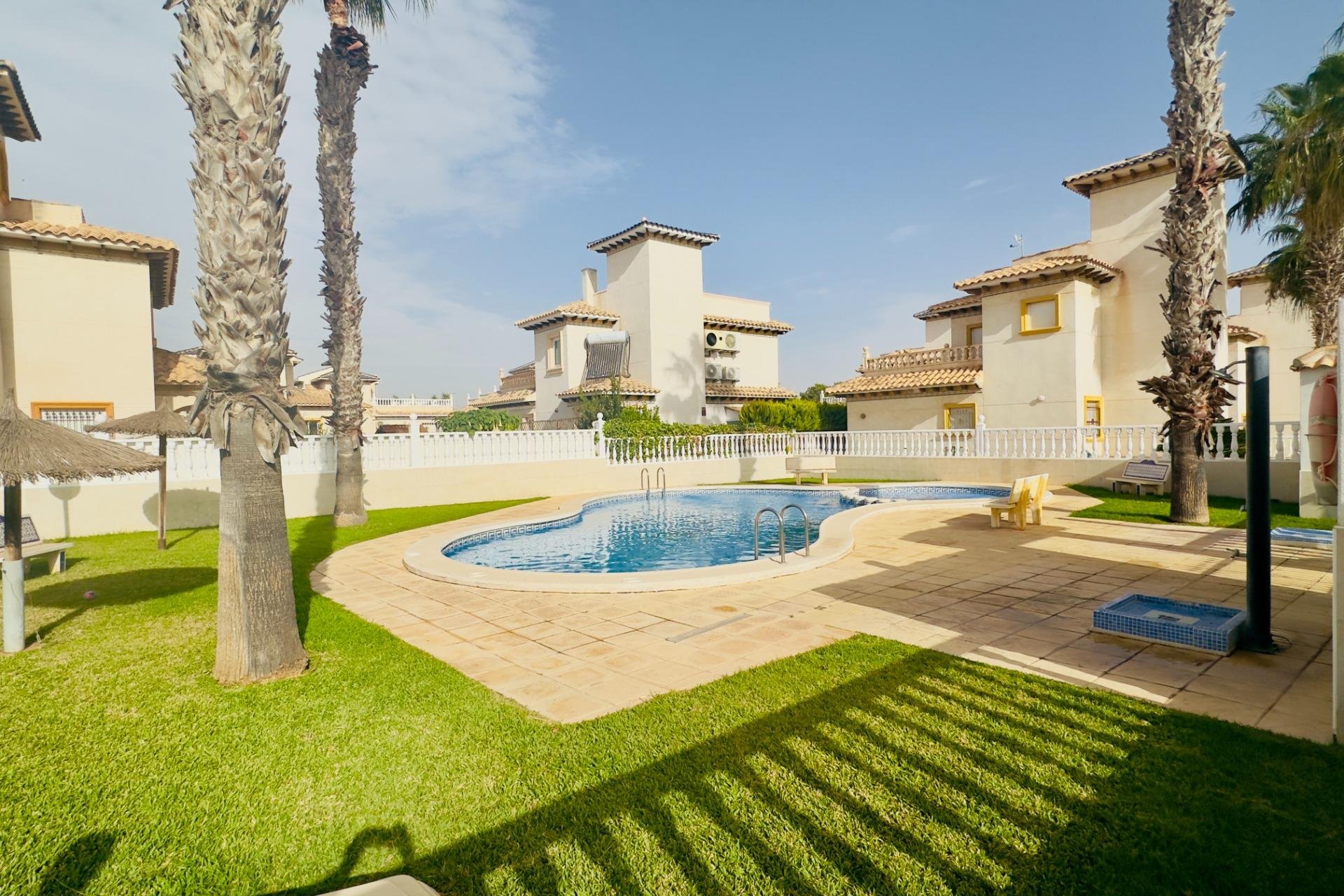 Reventa - Villa -
Orihuela Costa - Cabo Roig