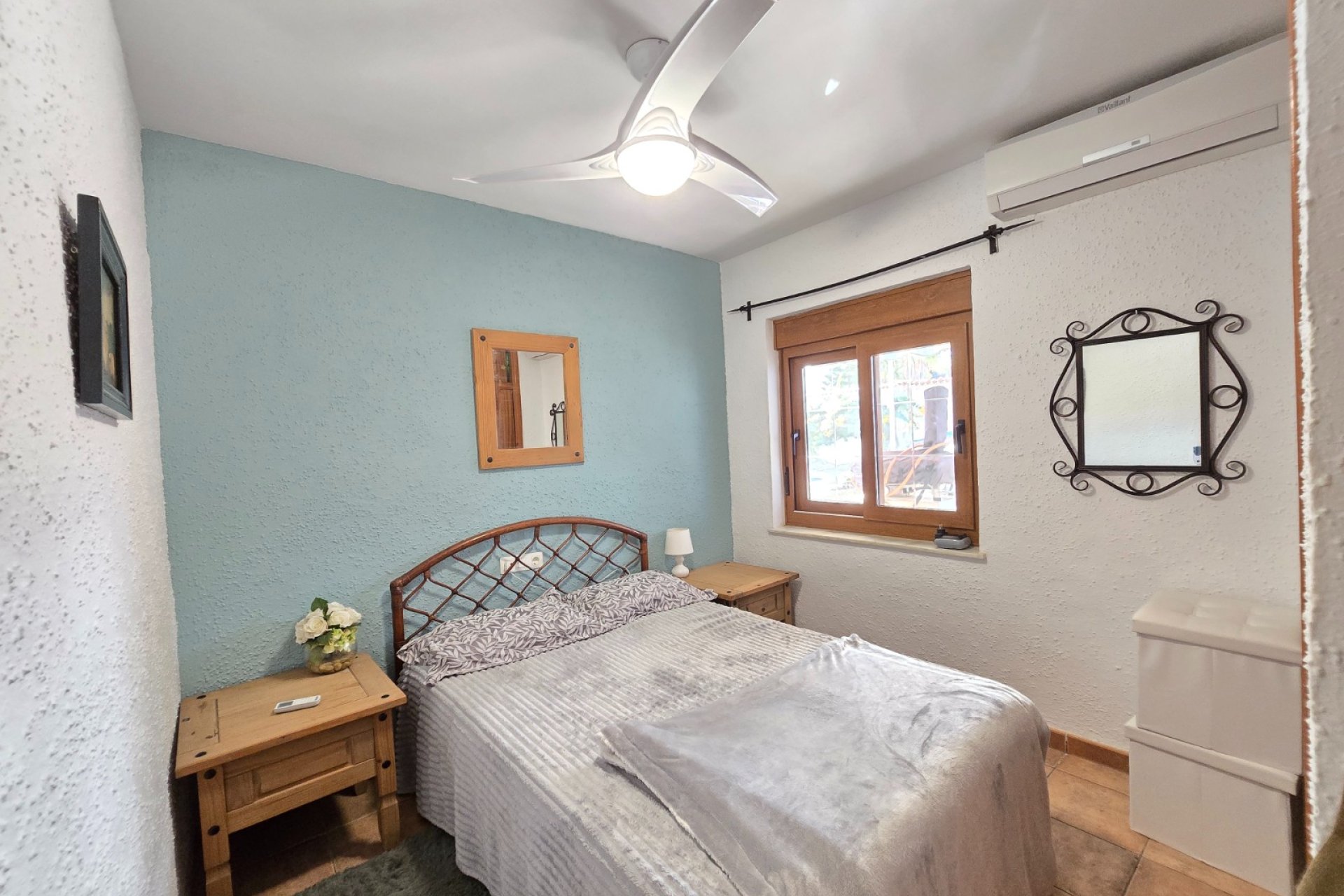 Reventa - Villa * -
Orihuela Costa * - Cabo Roig *