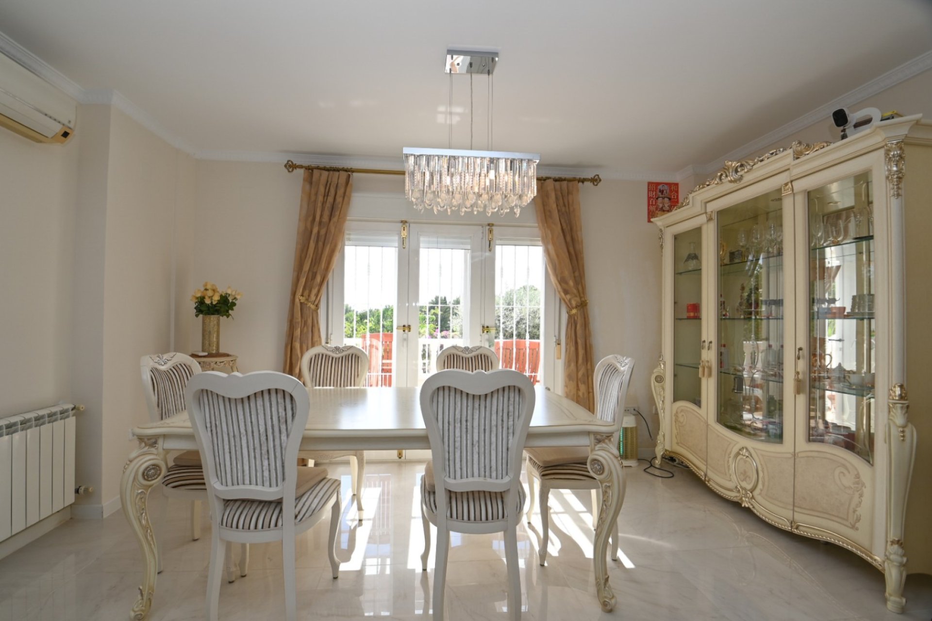 Reventa - Villa -
Orihuela Costa - Club de golf y campo Las Colinas