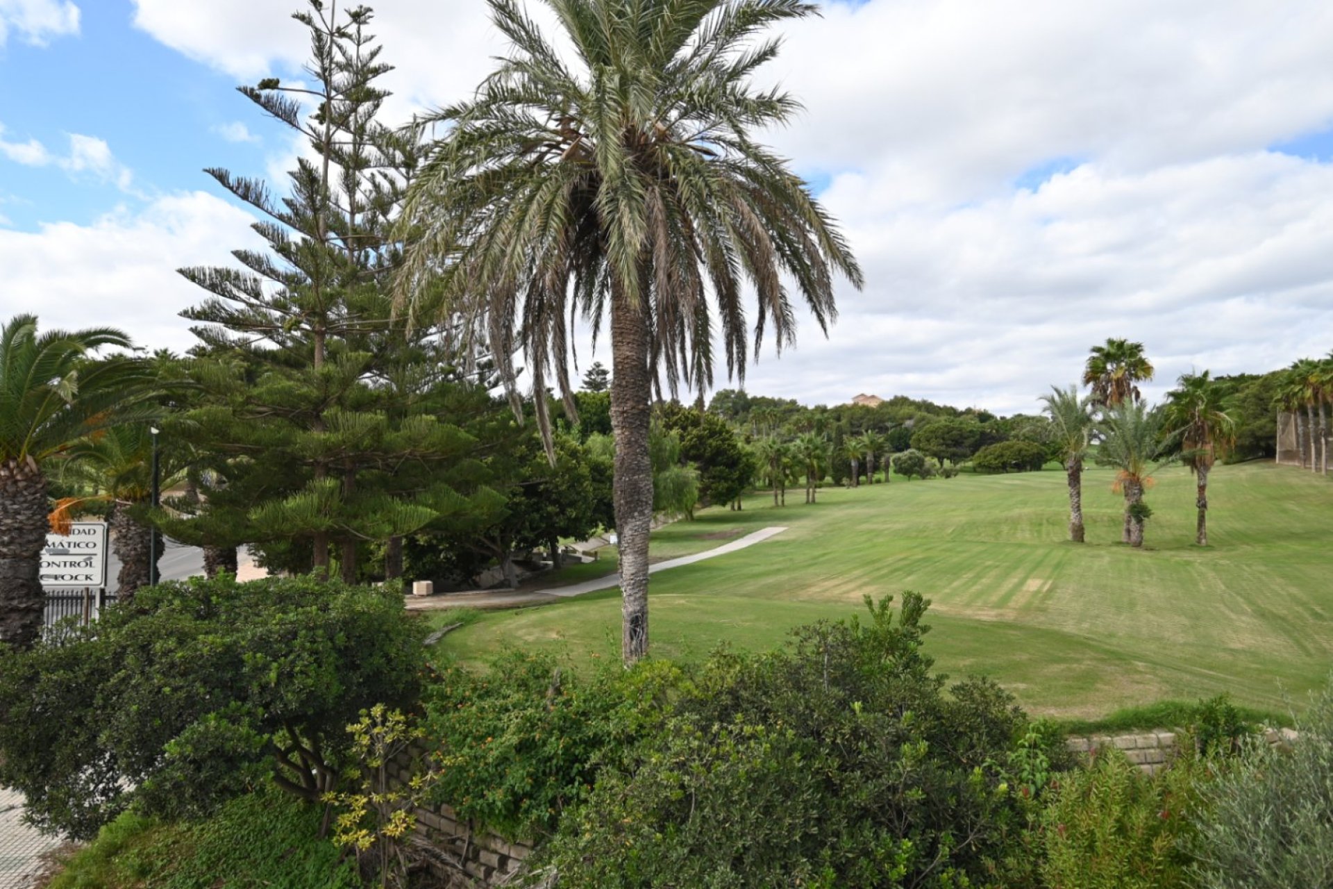 Reventa - Villa -
Orihuela Costa - Club de golf y campo Las Colinas