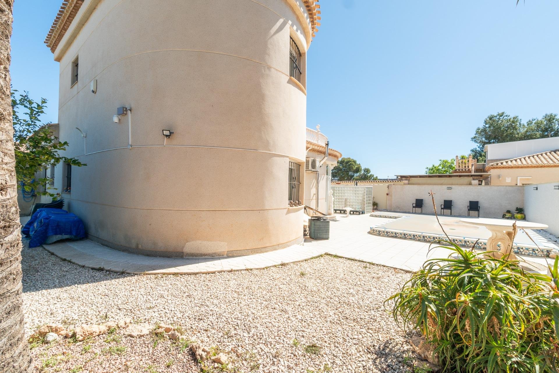 Reventa - Villa -
Orihuela Costa - La Zenia