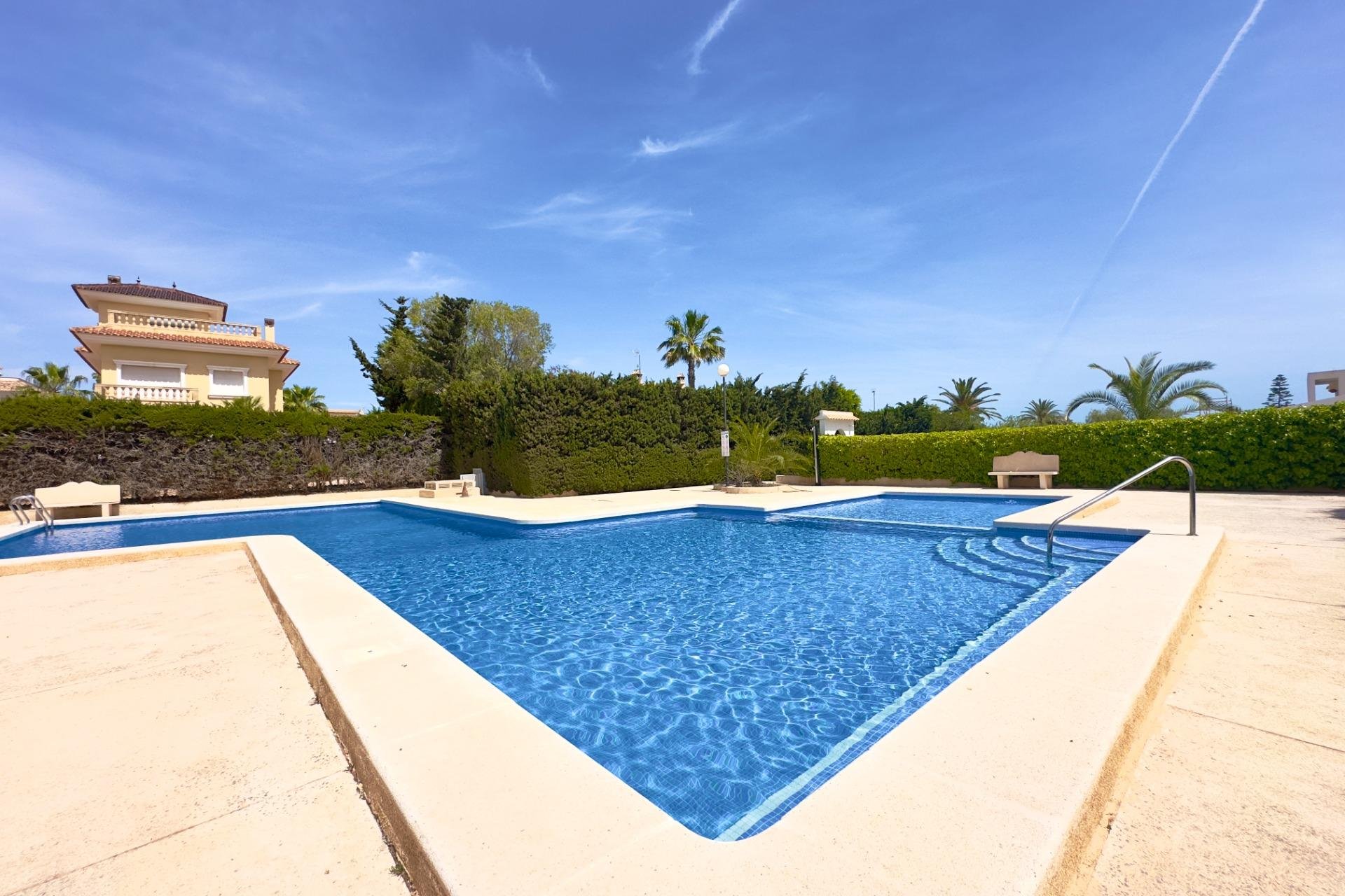 Reventa - Villa -
Orihuela Costa - La Zenia