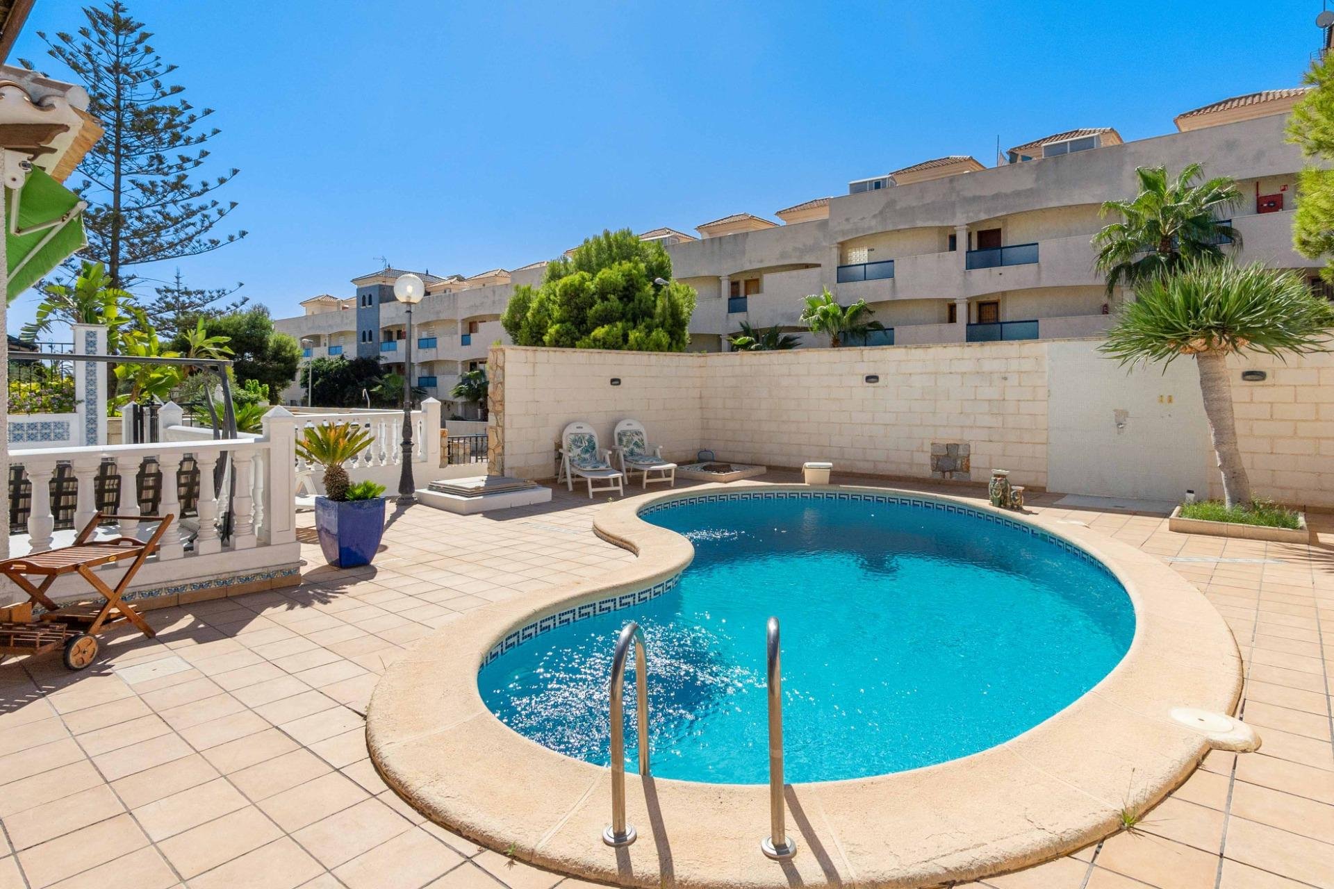 Reventa - Villa -
Orihuela Costa - La Zenia