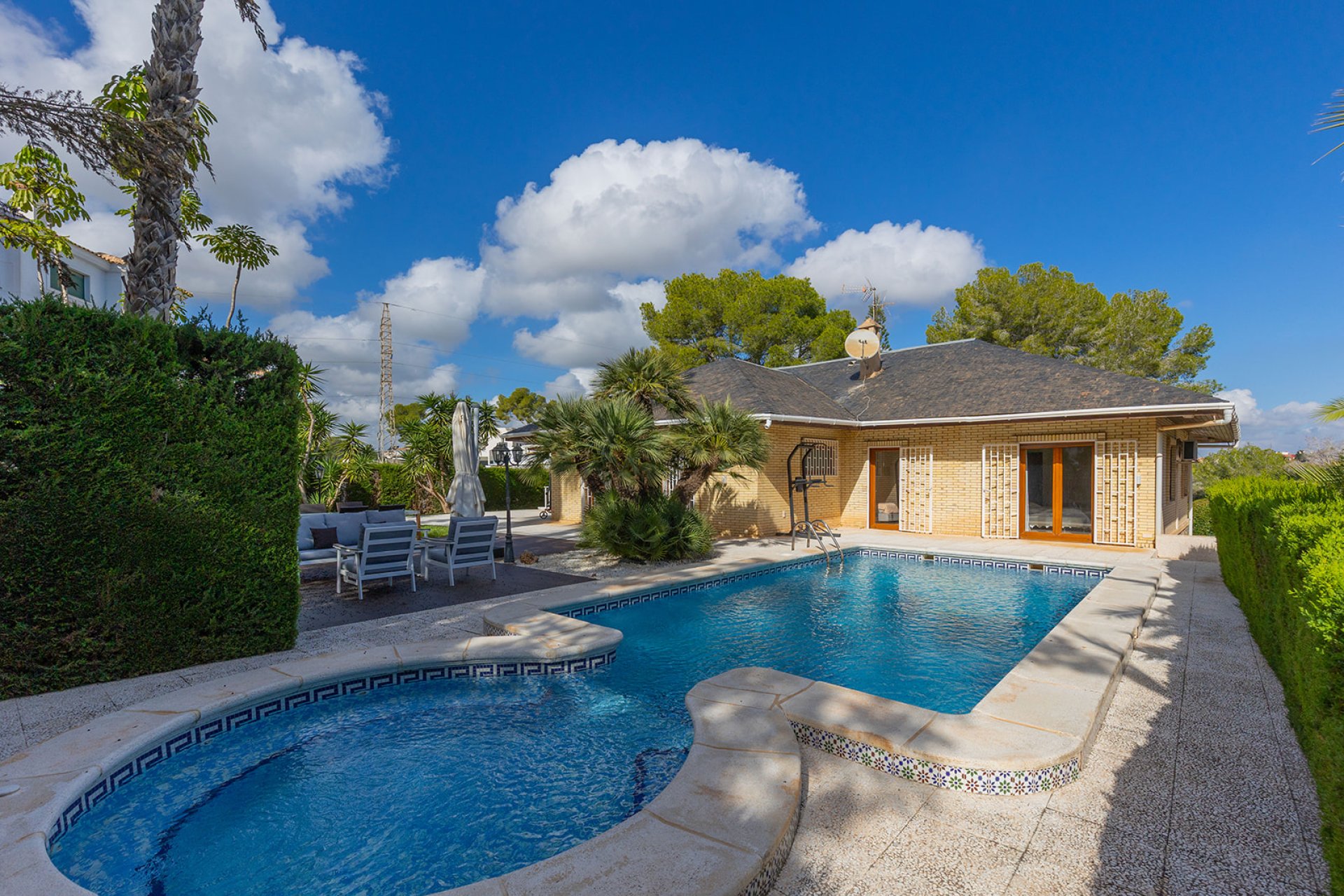 Reventa - Villa -
Orihuela Costa - Las Filipinas