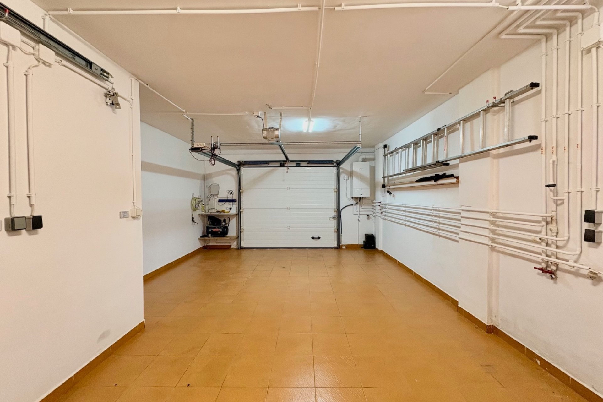 Reventa - Villa -
Orihuela Costa - Las Filipinas