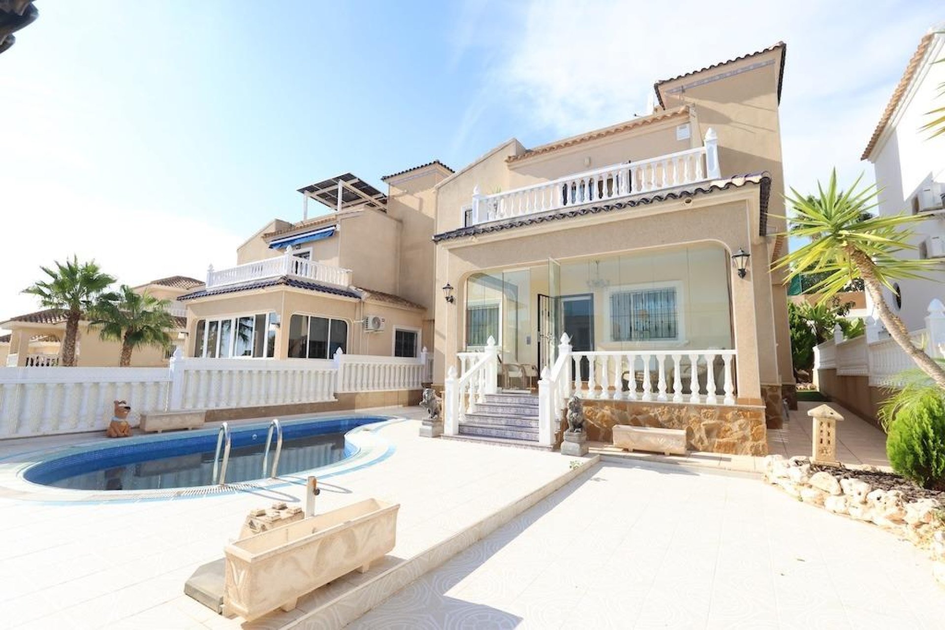 Reventa - Villa -
Orihuela Costa - Las Filipinas