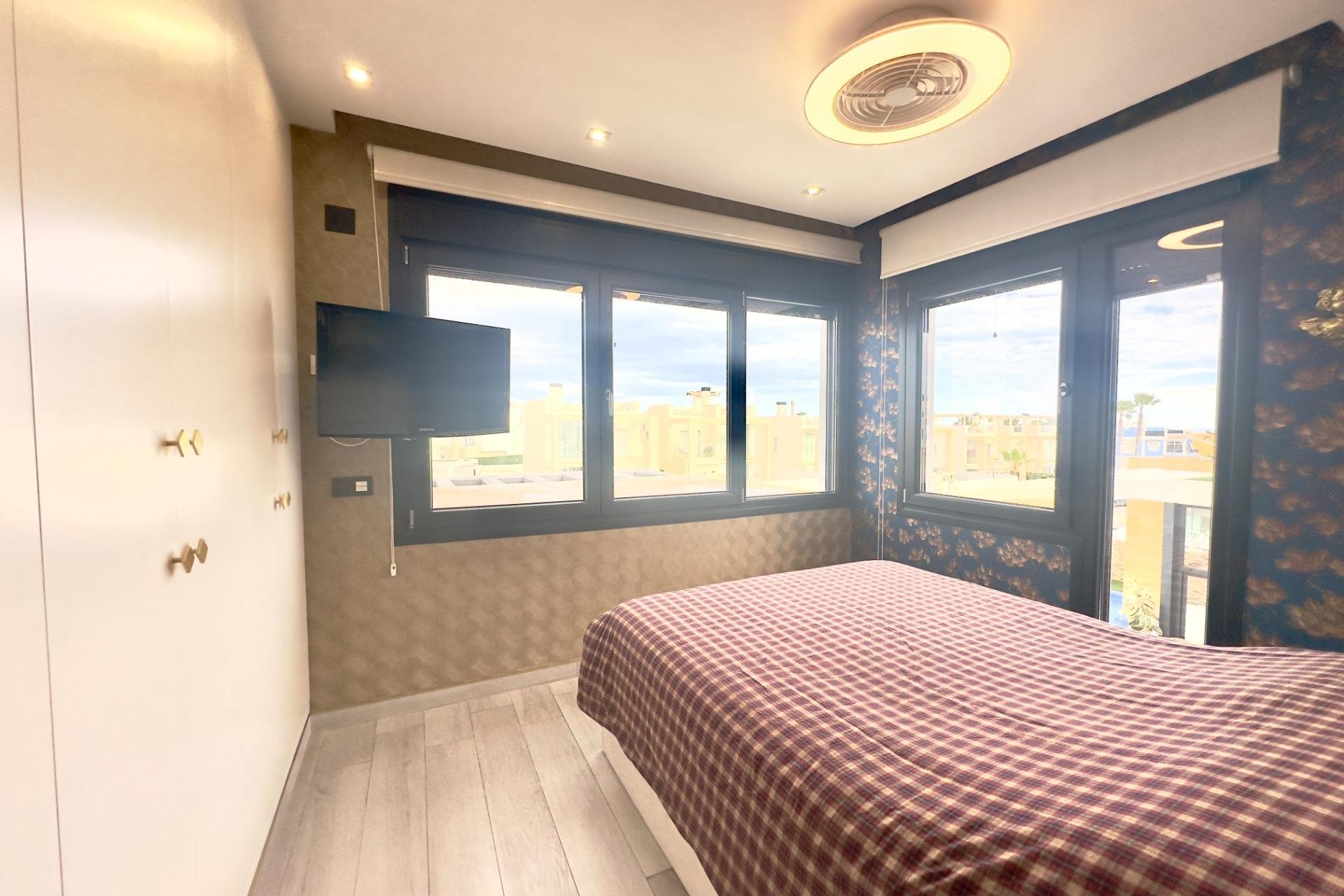 Reventa - Villa -
Orihuela Costa - Lomas de Cabo Roig