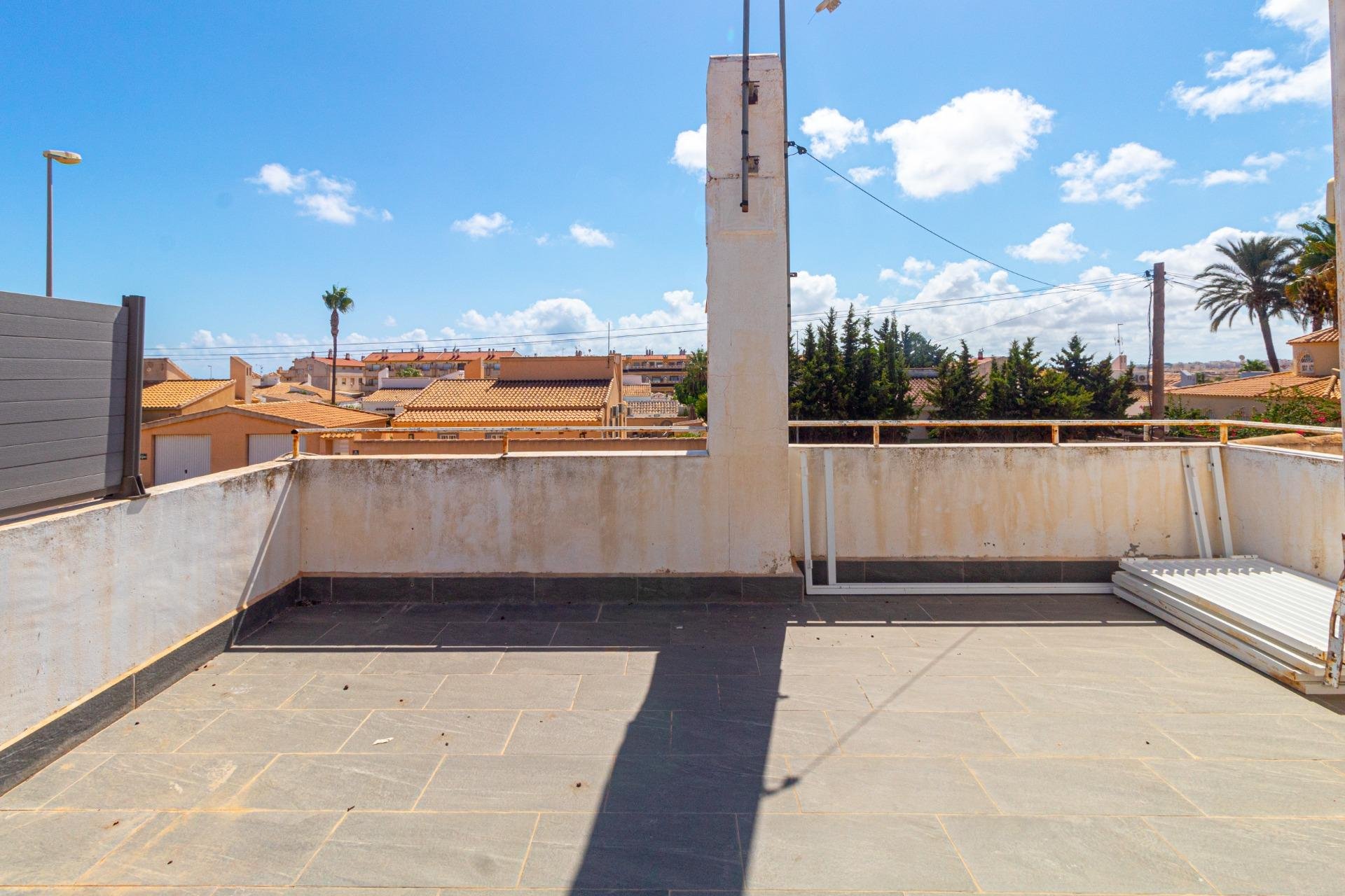 Reventa - Villa -
Orihuela Costa - Los Almendros-La Florida