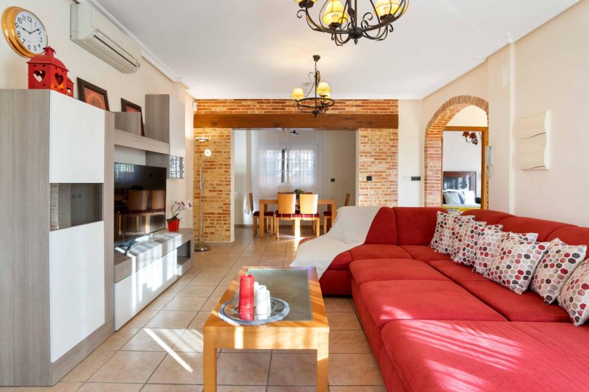 Reventa - Villa -
Orihuela Costa - Los Almendros-La Florida