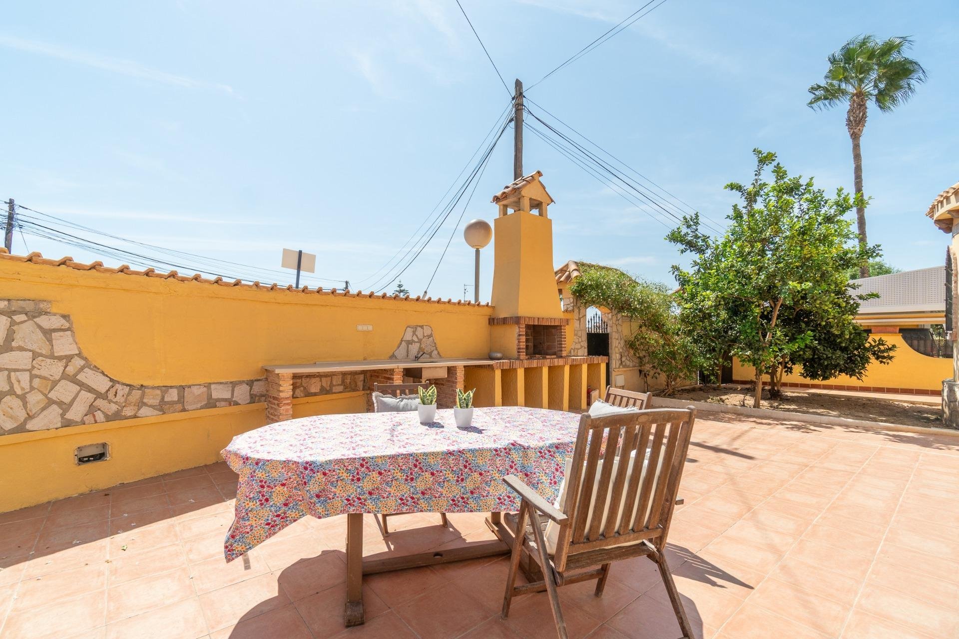 Reventa - Villa -
Orihuela Costa - Los Almendros-La Florida