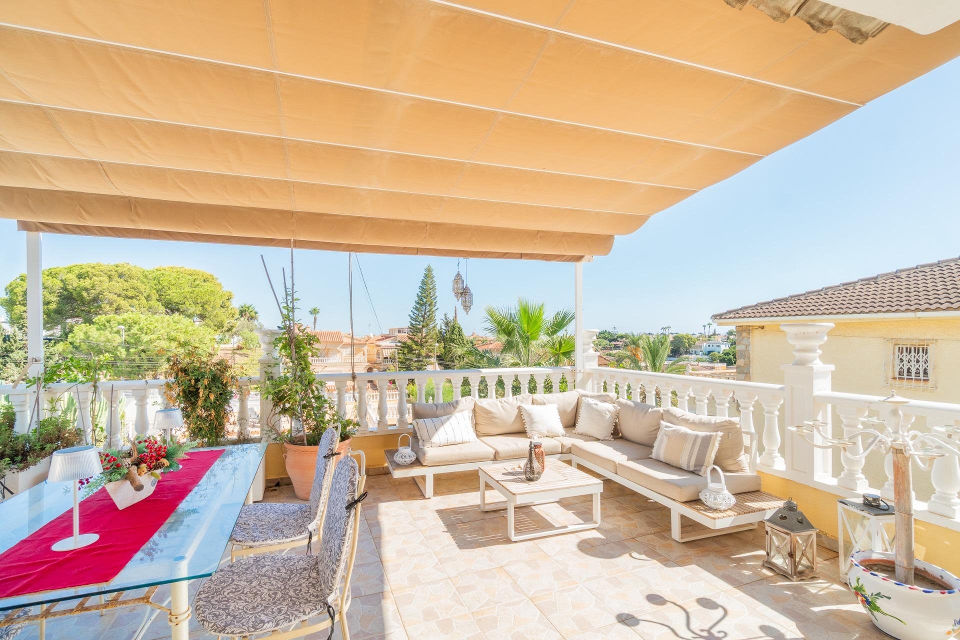 Reventa - Villa -
Orihuela Costa - Los Balcones