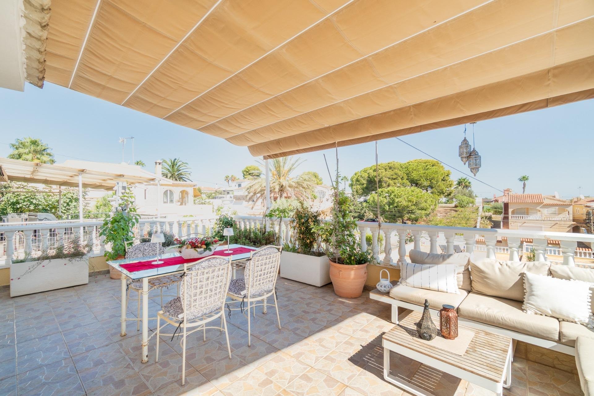 Reventa - Villa -
Orihuela Costa - Los Balcones