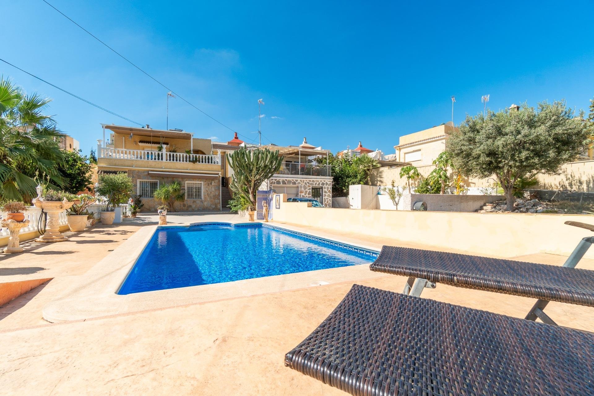 Reventa - Villa -
Orihuela Costa - Los Balcones