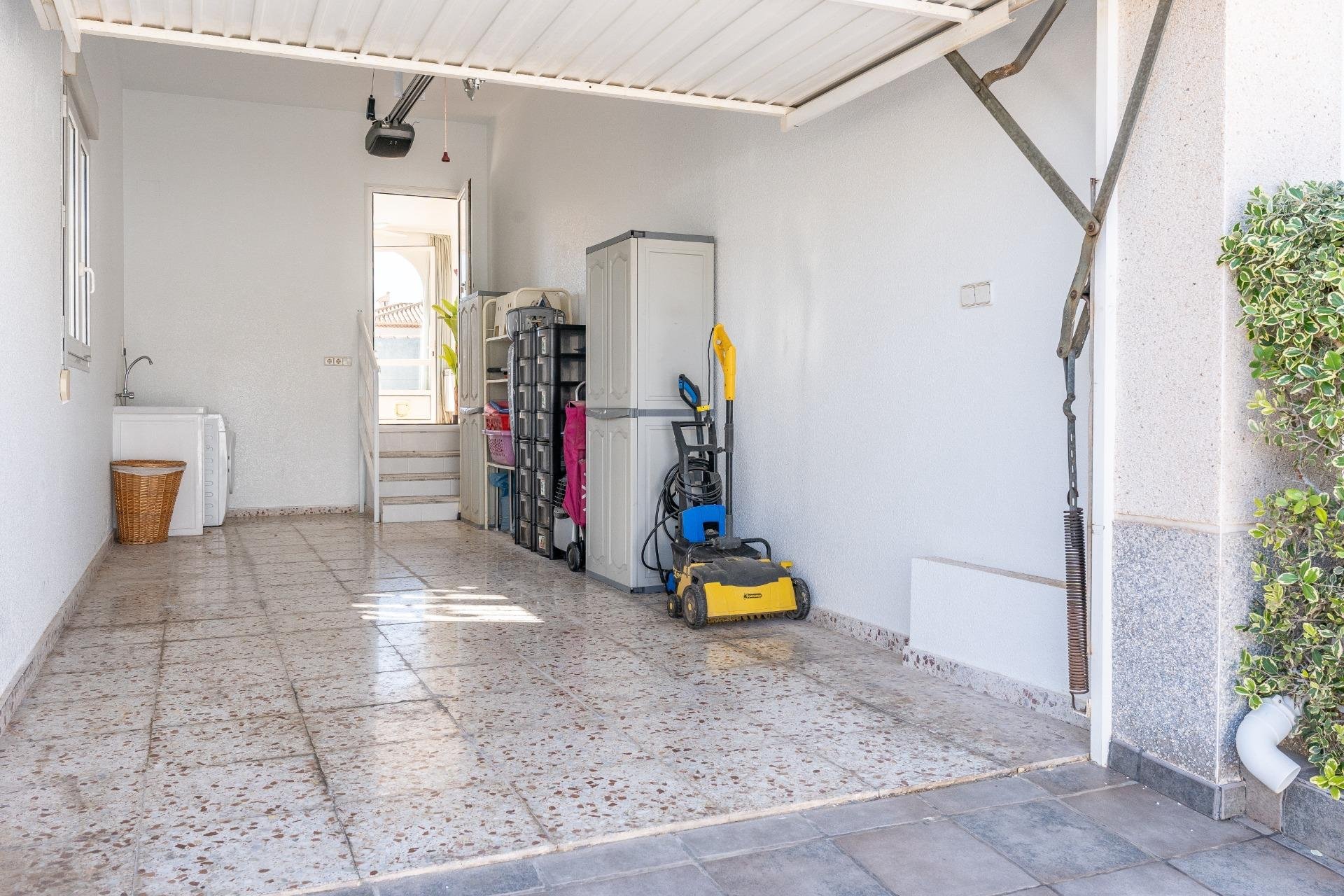 Reventa - Villa -
Orihuela Costa - Playa Flamenca