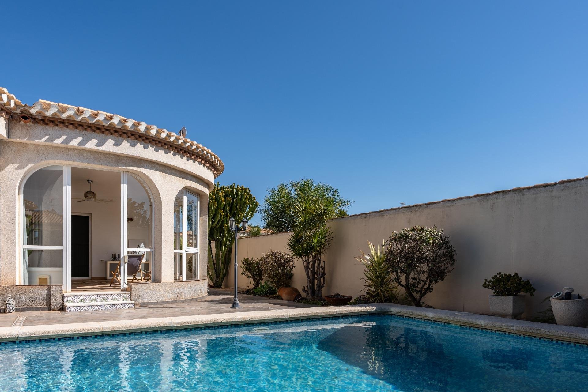 Reventa - Villa -
Orihuela Costa - Playa Flamenca