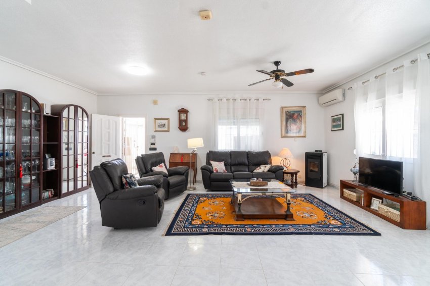 Reventa - Villa -
Orihuela Costa - Playa Flamenca
