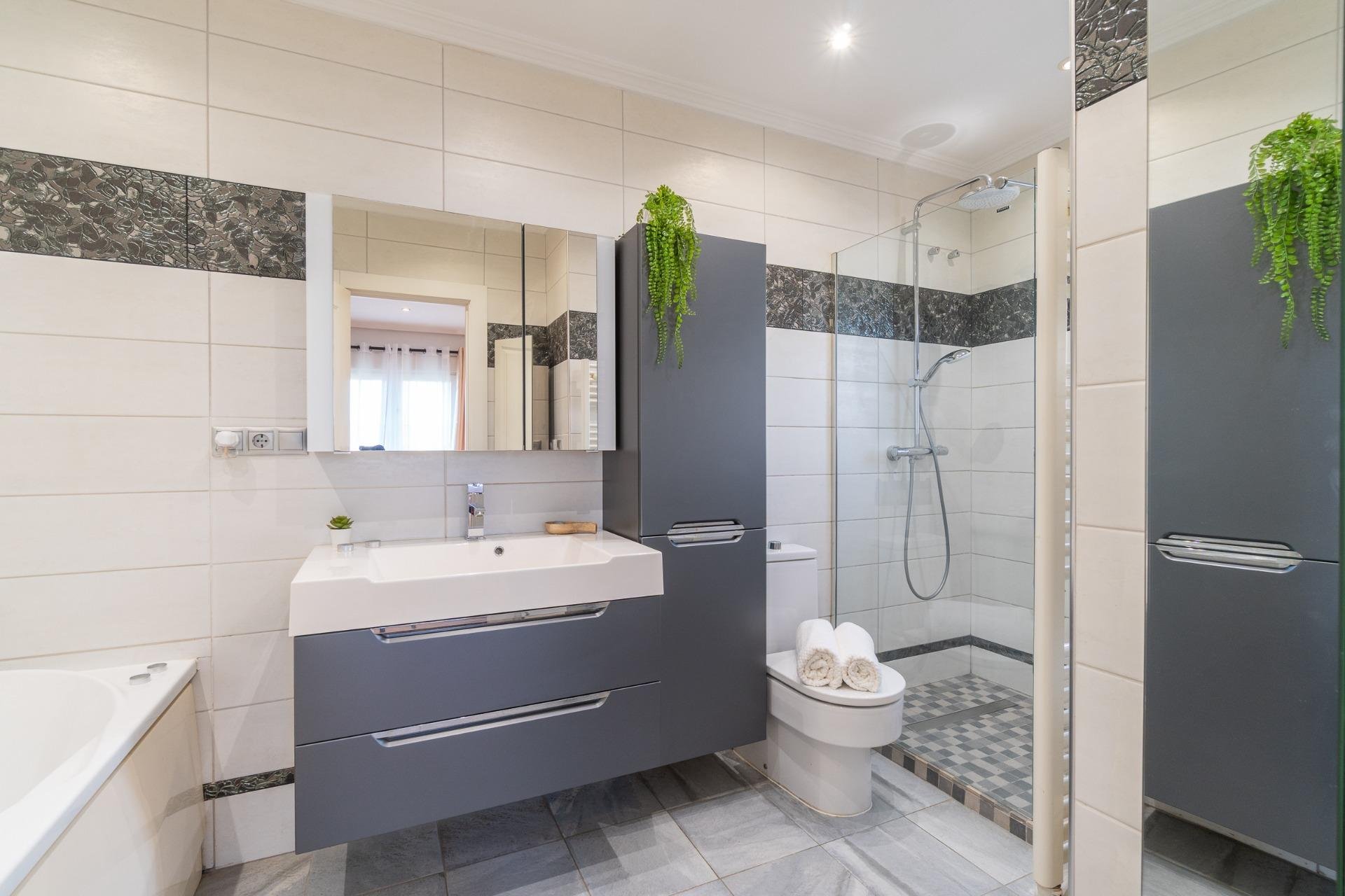 Reventa - Villa -
Orihuela Costa - Playa Flamenca