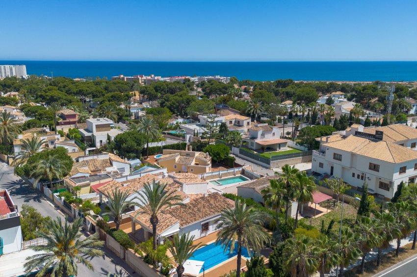 Reventa - Villa -
Orihuela Costa - Punta Prima