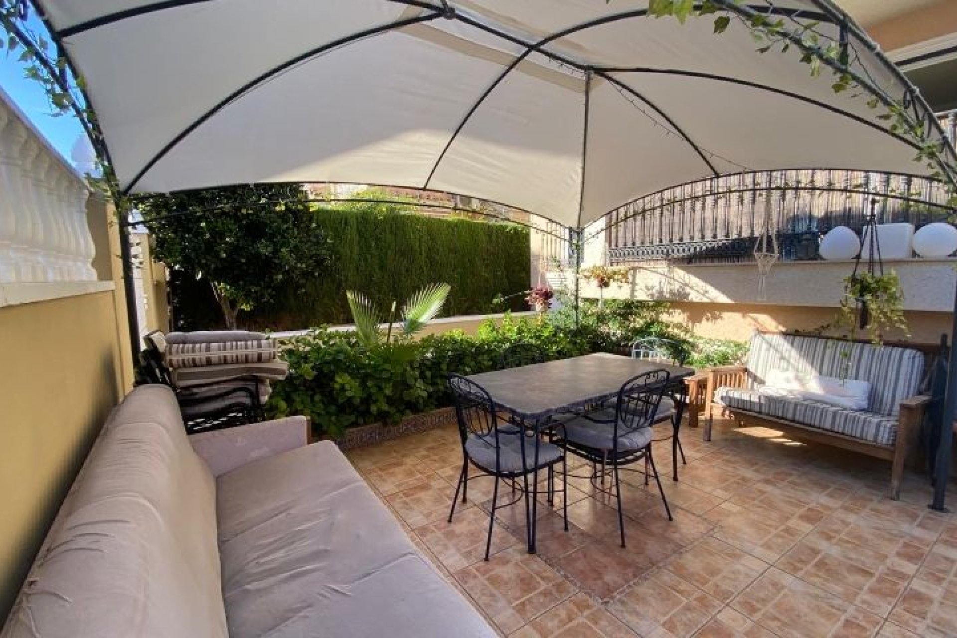 Reventa - Villa -
Orihuela Costa