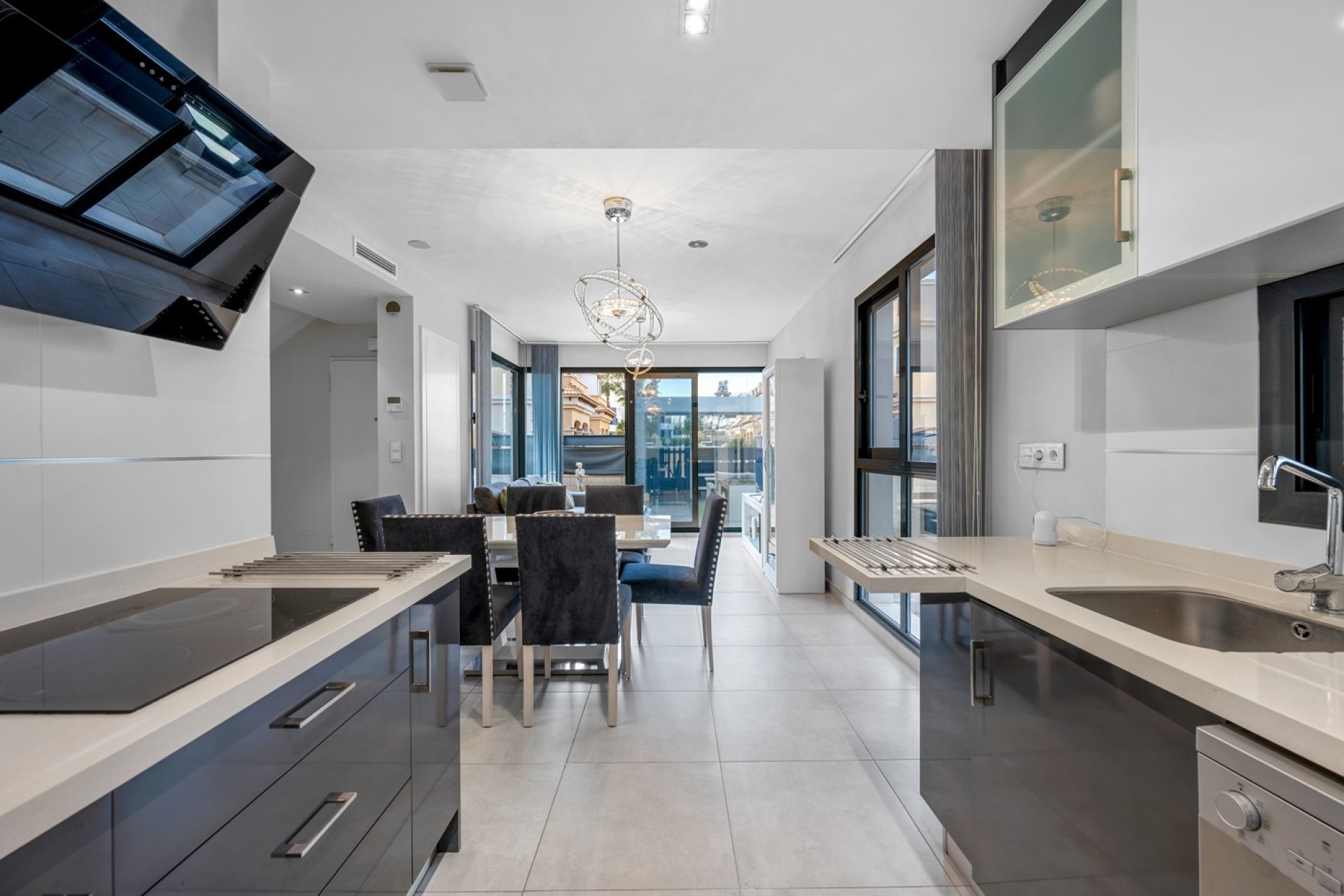 Reventa - Villa -
Orihuela Costa