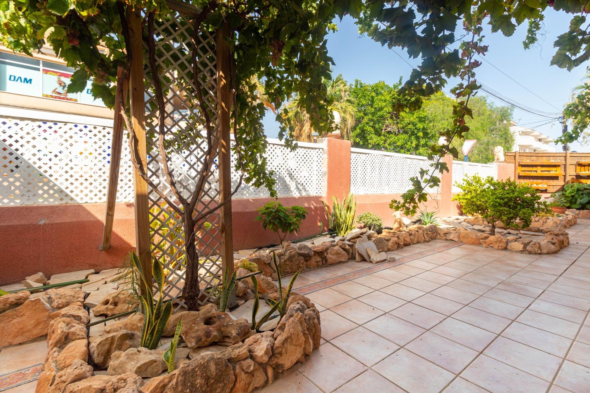 Reventa - Villa -
Orihuela Costa