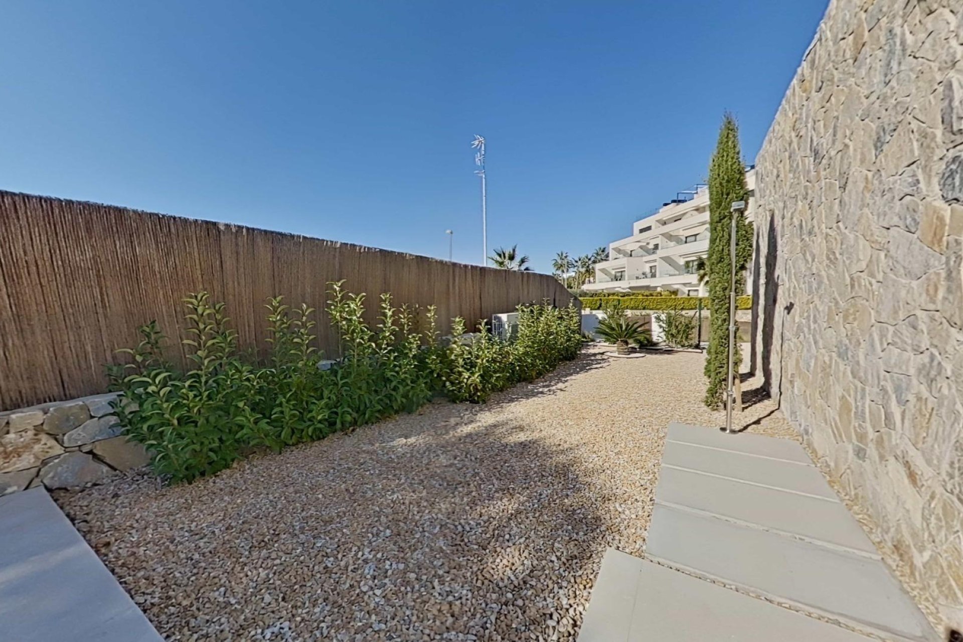 Reventa - Villa -
Orihuela - Las Colinas Golf