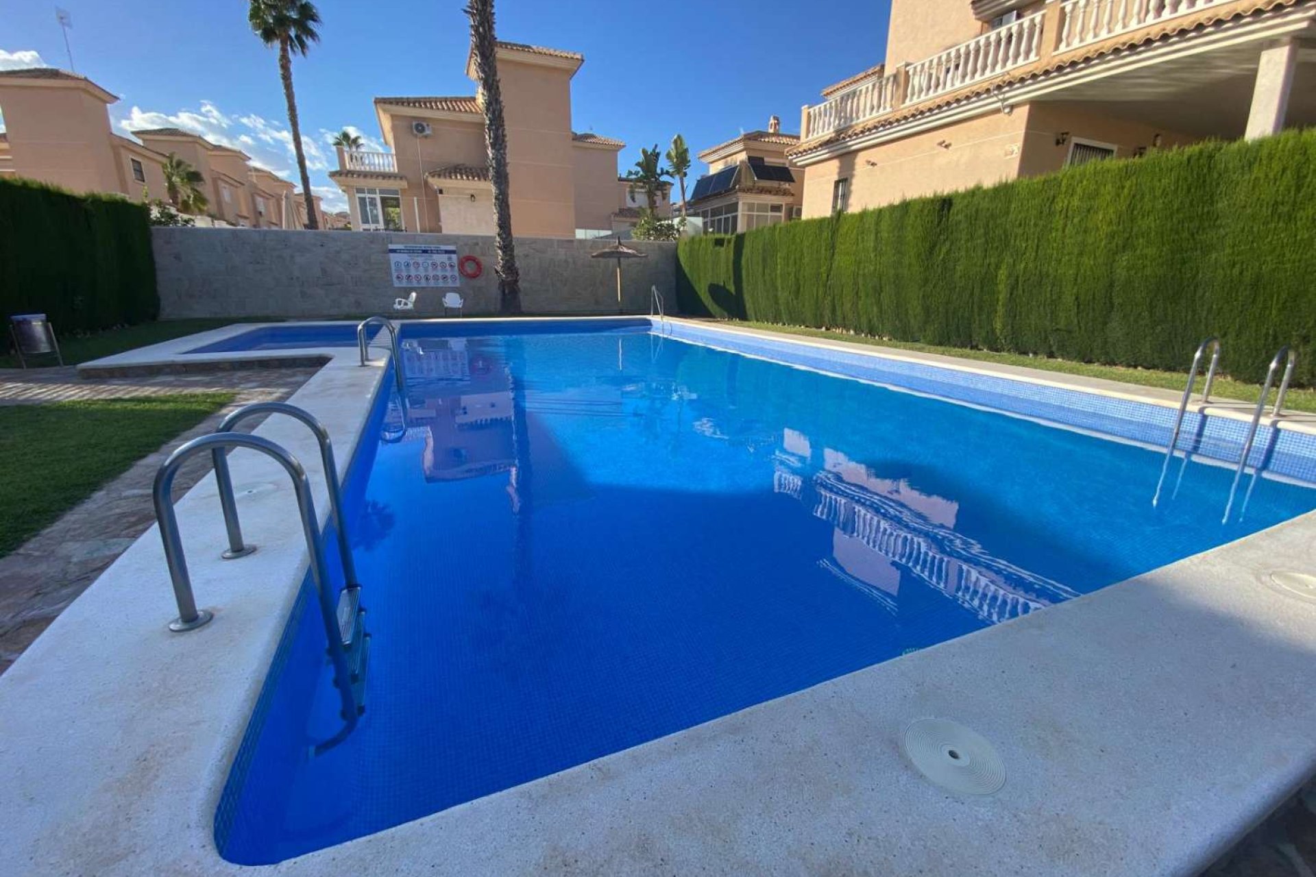 Reventa - Villa -
Orihuela - Los Balcones y los Altos