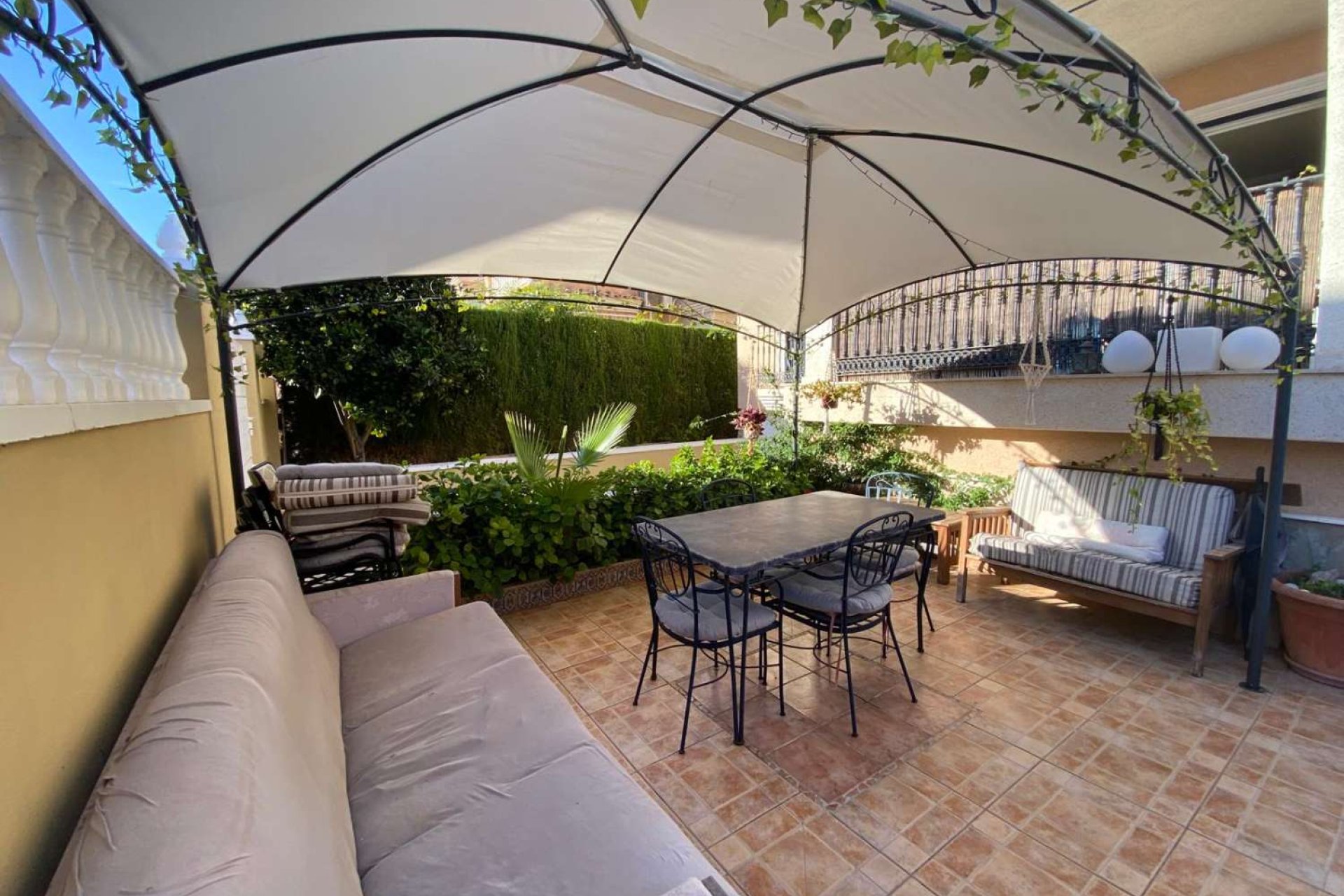 Reventa - Villa -
Orihuela - Los Balcones y los Altos