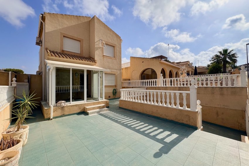Reventa - Villa -
Orihuela - Los Balcones