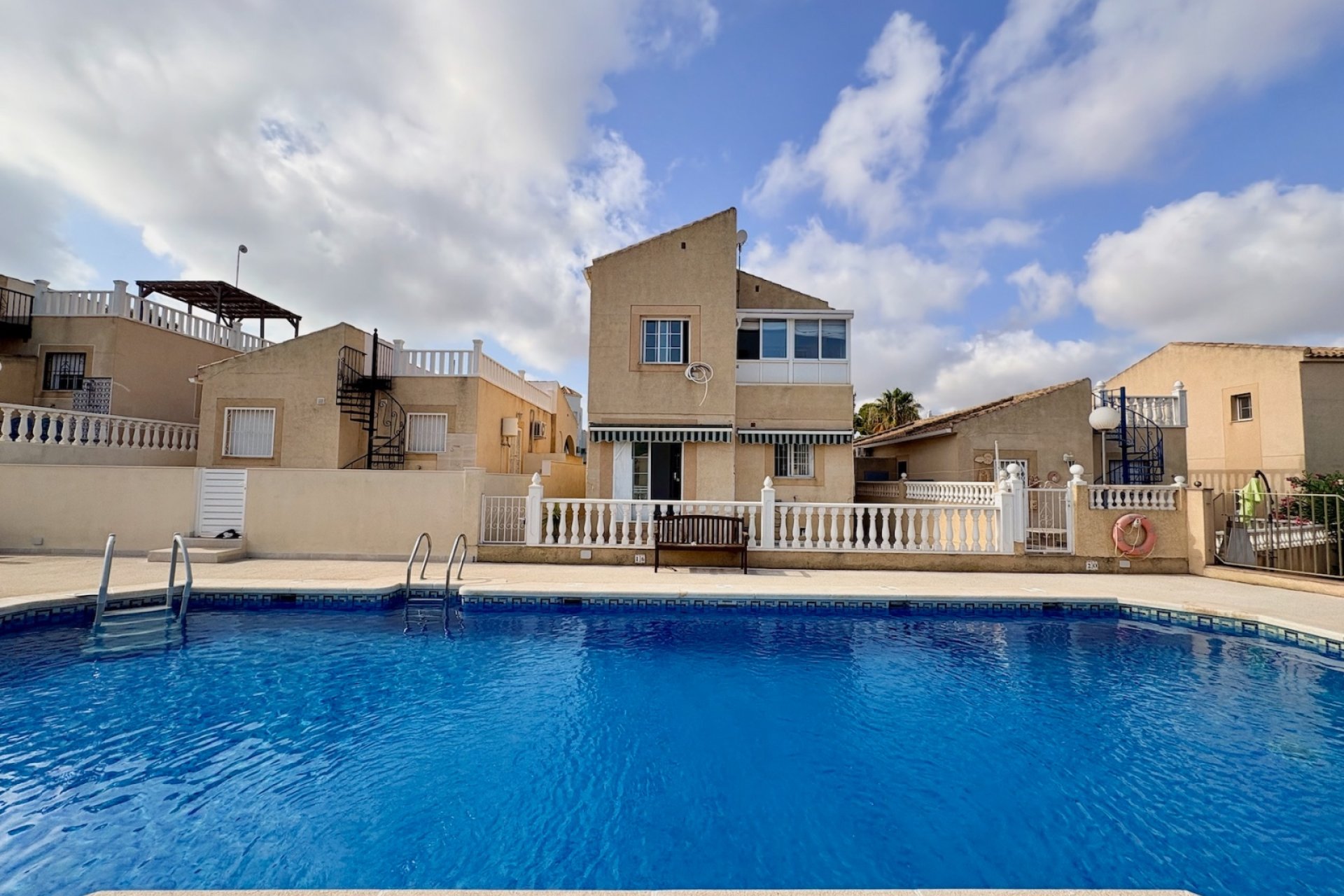 Reventa - Villa -
Orihuela - Los Balcones