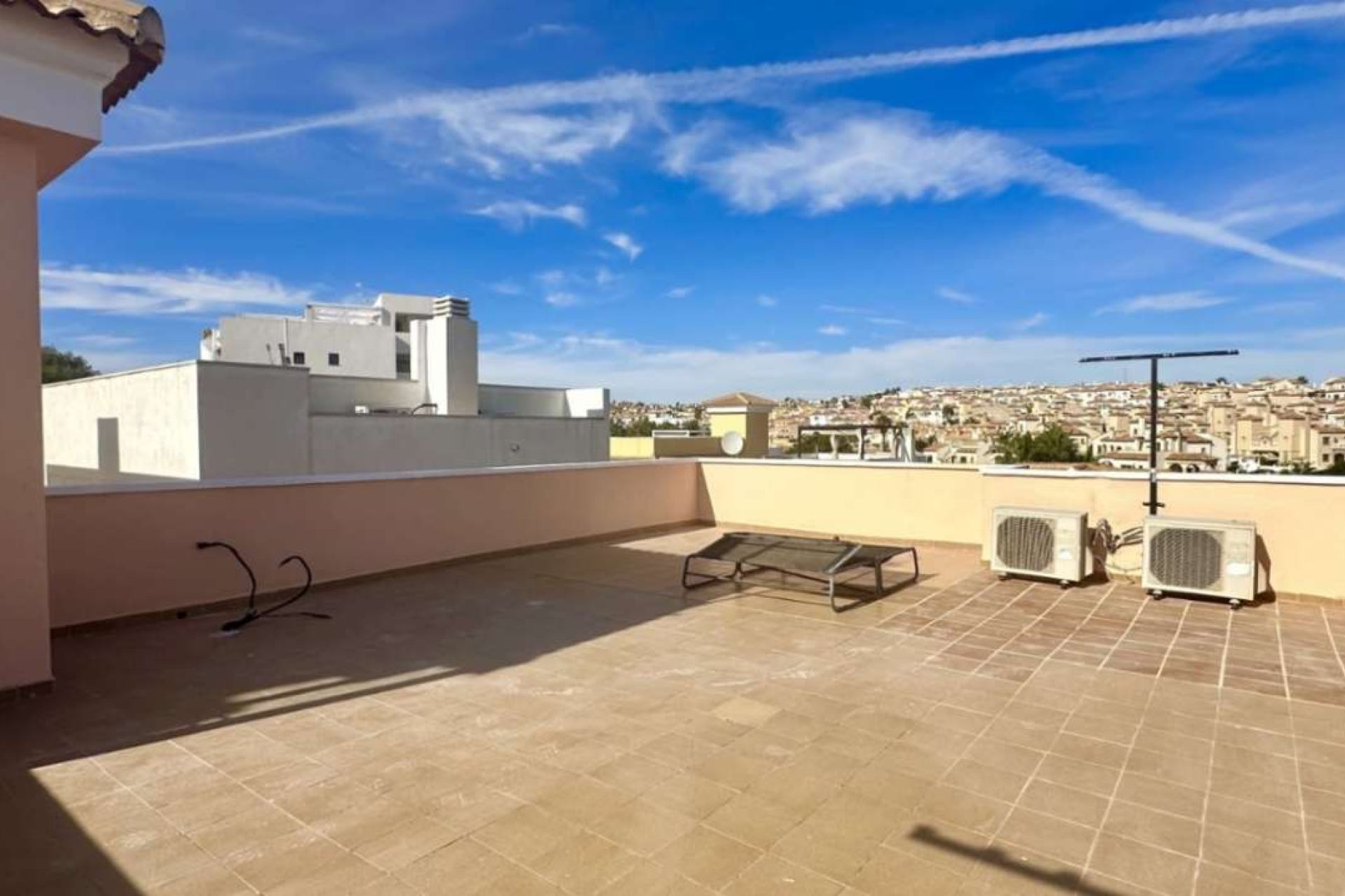 Reventa - Villa -
Orihuela - Villamartín-Las Filipinas