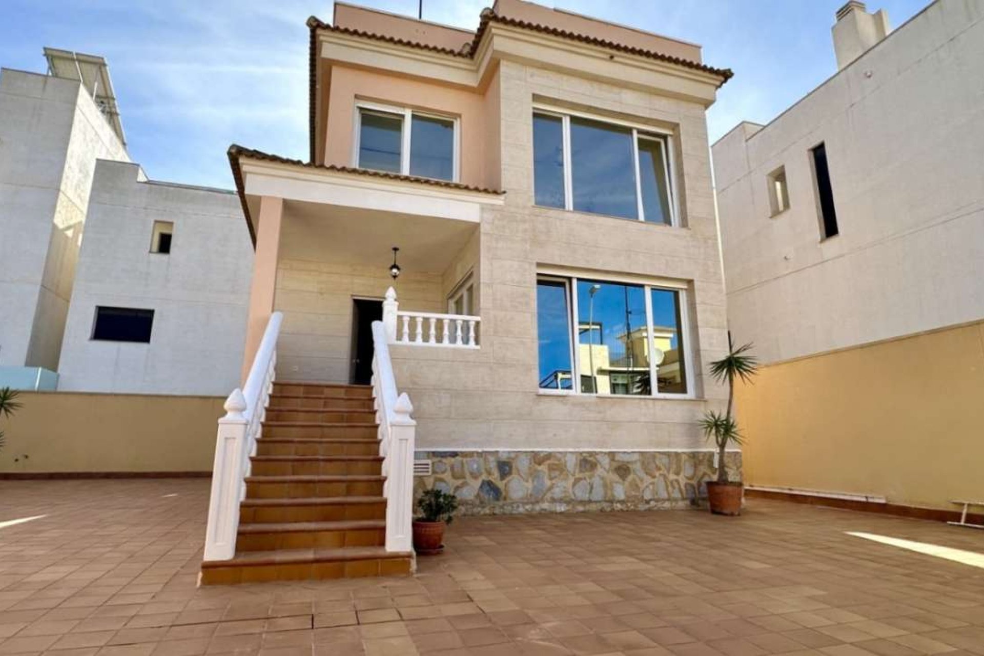 Reventa - Villa -
Orihuela - Villamartín-Las Filipinas