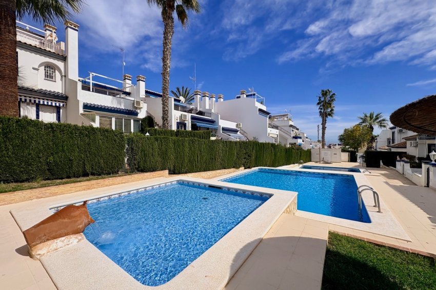 Reventa - Villa -
Orihuela - Villamartin