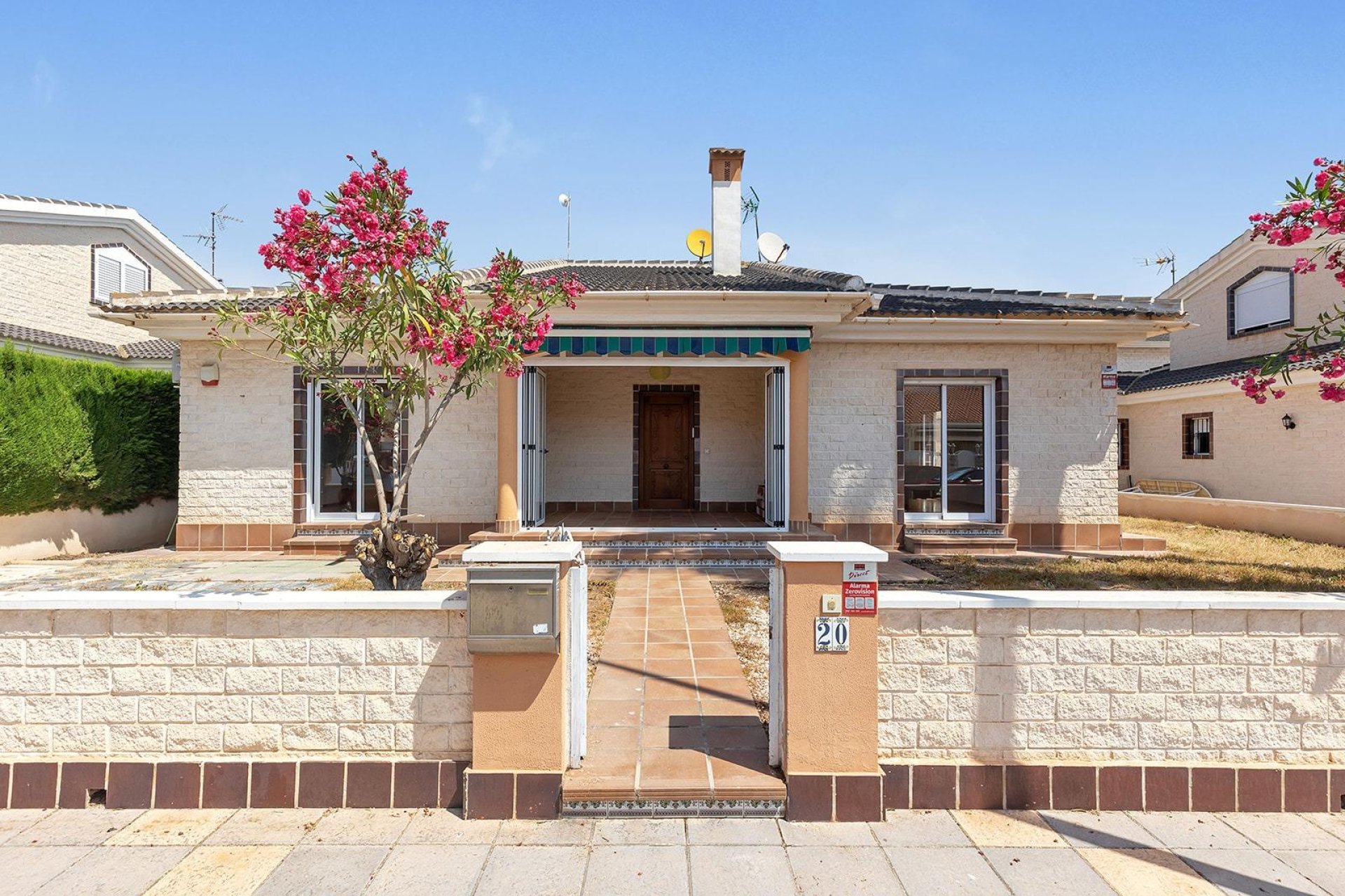 Reventa - Villa -
Pilar de la Horadada - La Torre de la Horadada