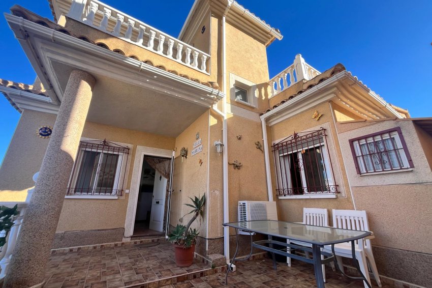 Reventa - Villa -
Playa Flamenca - Orihuela Costa