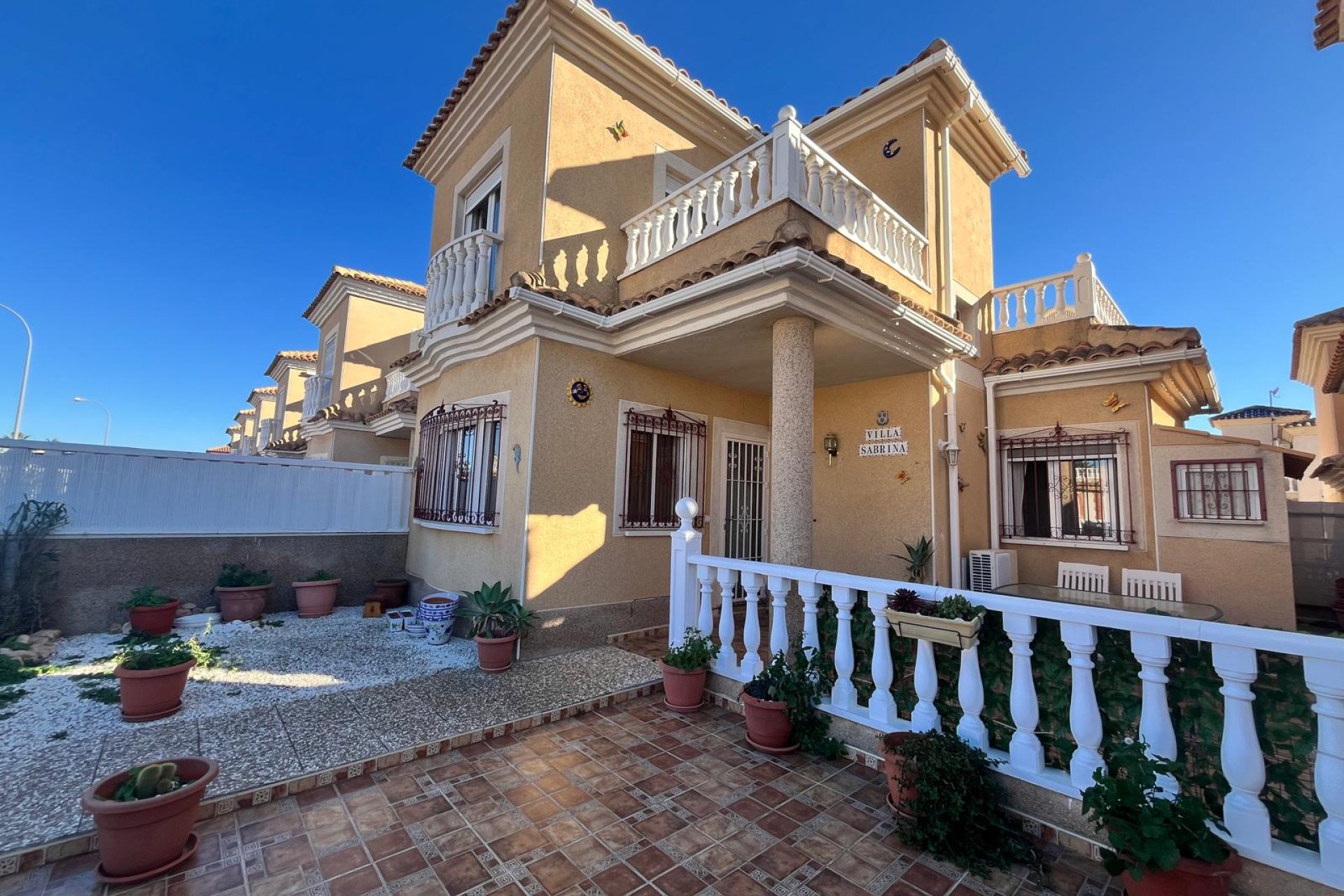 Reventa - Villa -
Playa Flamenca - Orihuela Costa