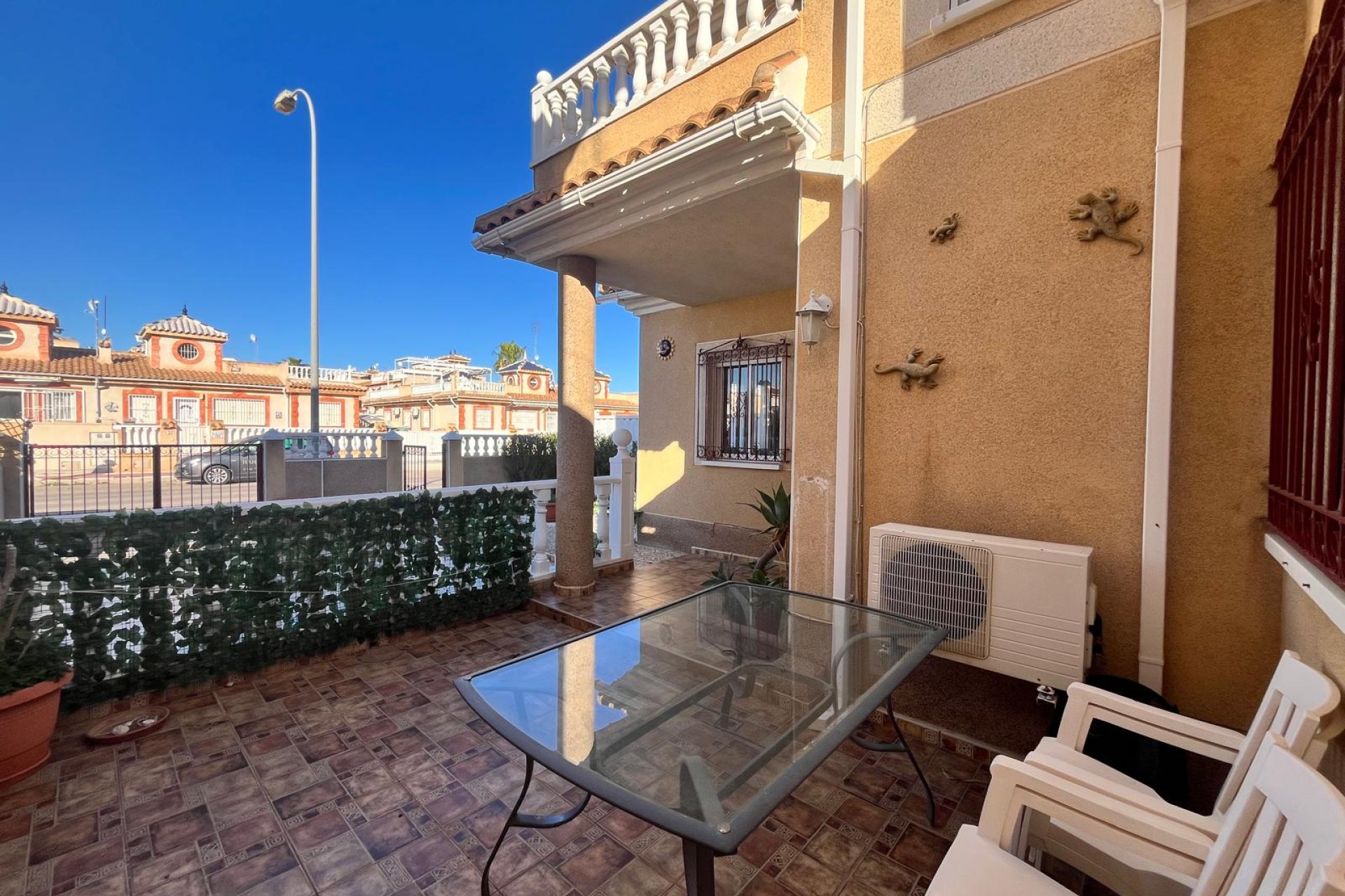 Reventa - Villa -
Playa Flamenca - Orihuela Costa