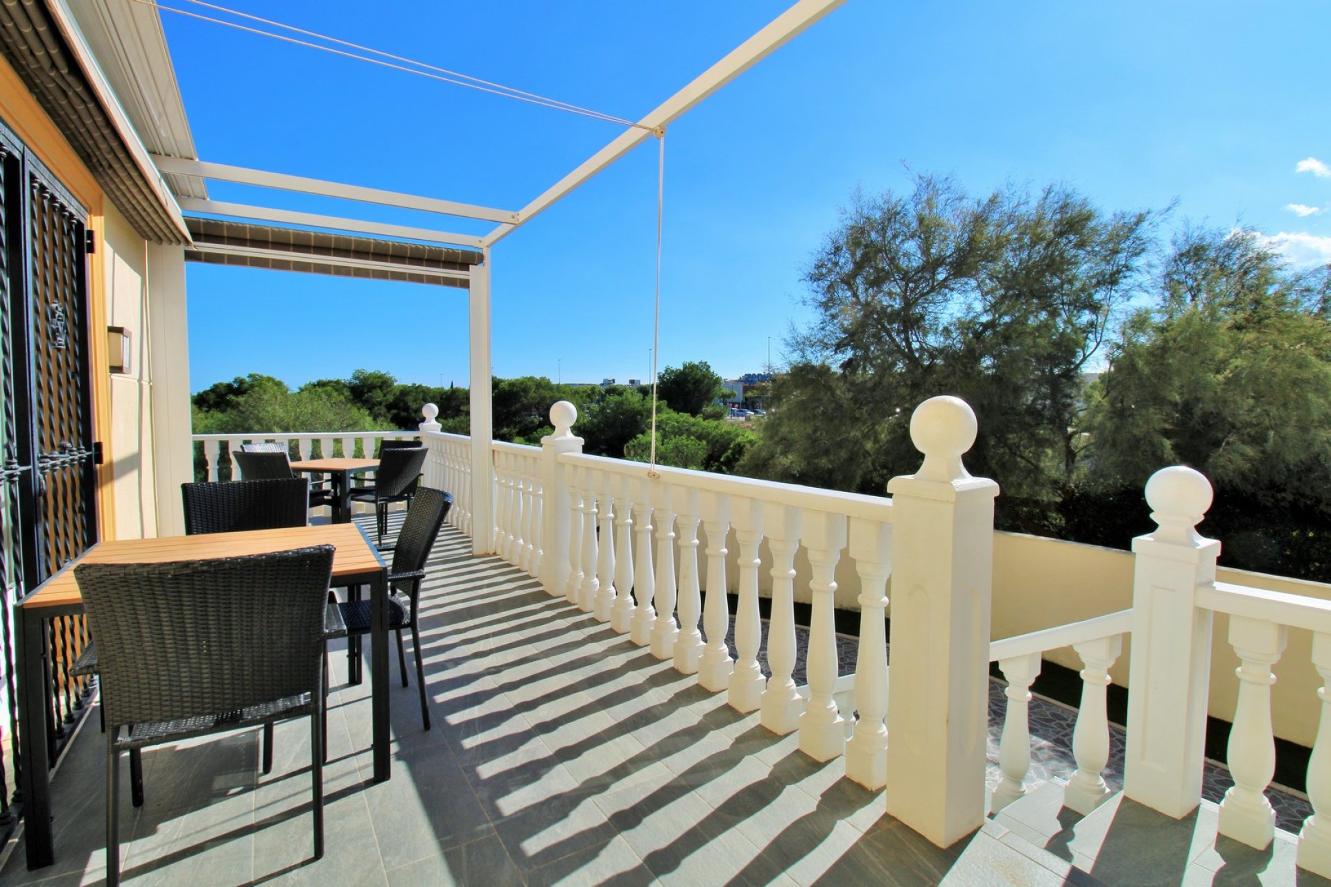 Reventa - Villa -
Playa Flamenca