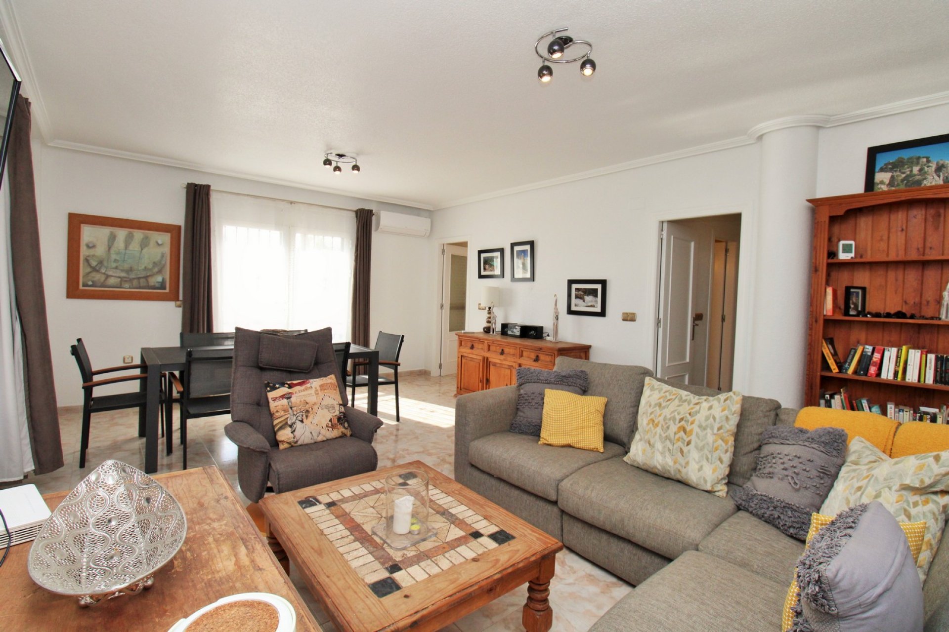 Reventa - Villa -
Playa Flamenca