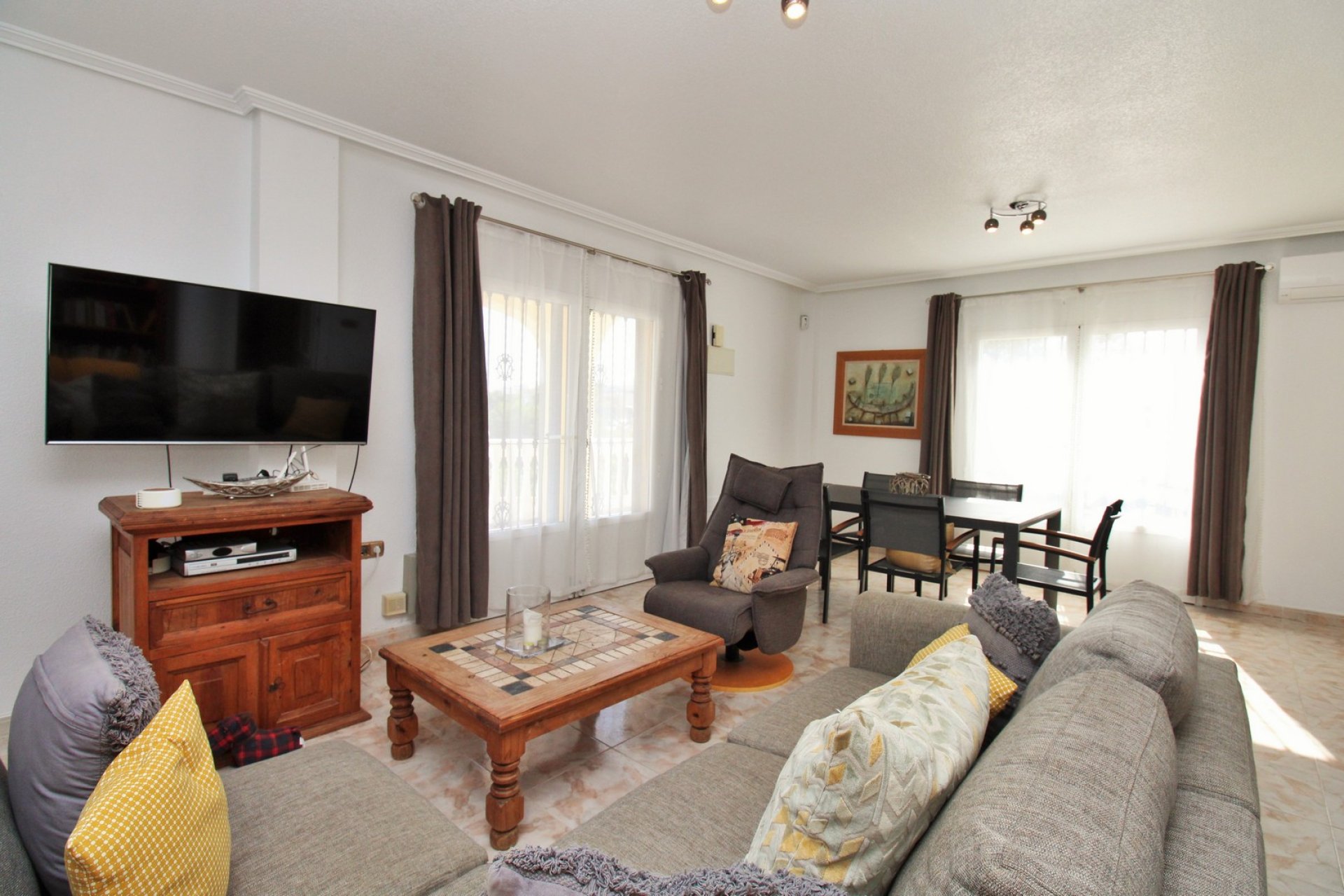 Reventa - Villa -
Playa Flamenca