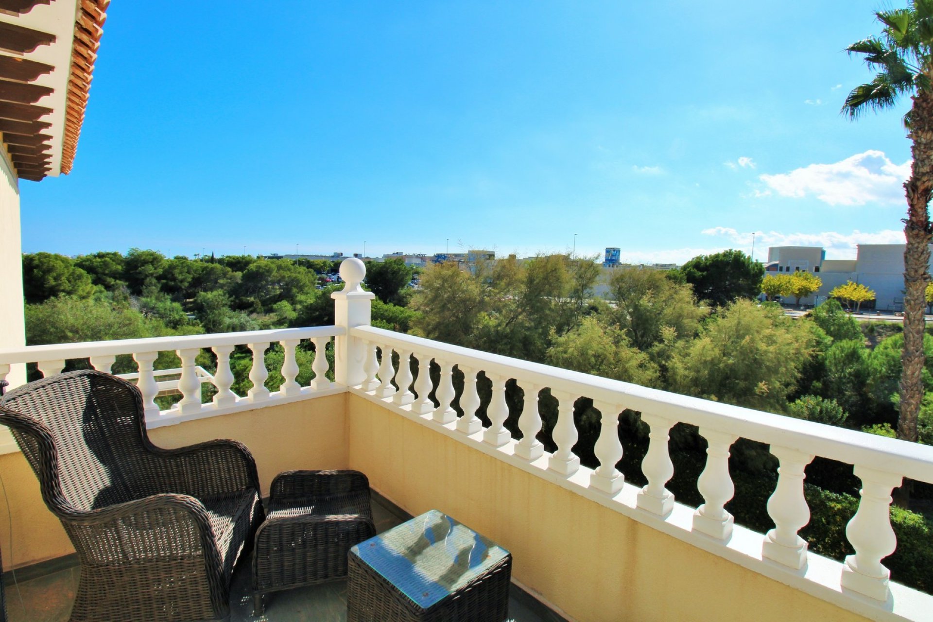 Reventa - Villa -
Playa Flamenca