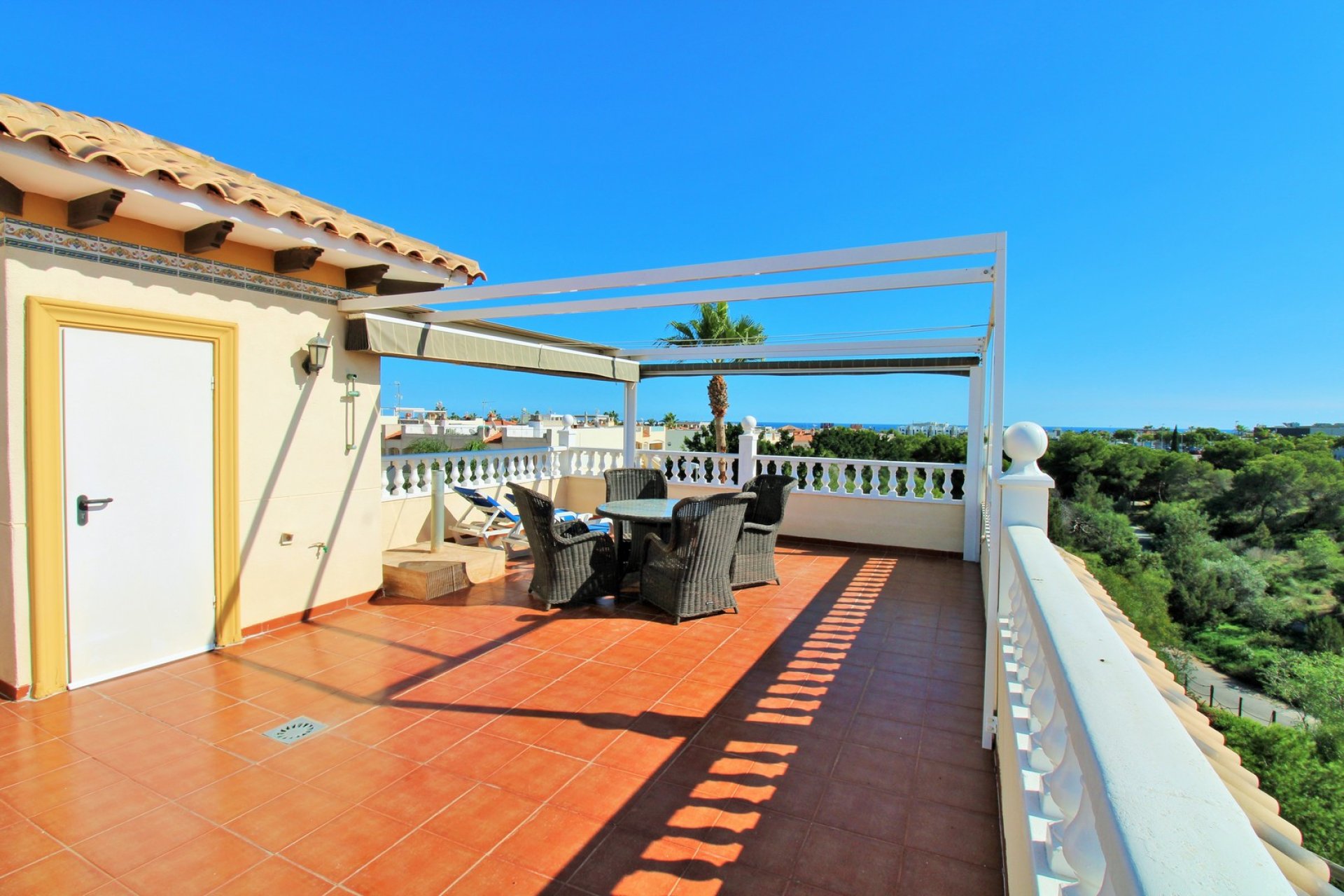 Reventa - Villa -
Playa Flamenca