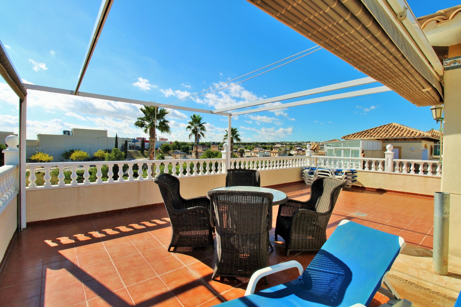 Reventa - Villa -
Playa Flamenca